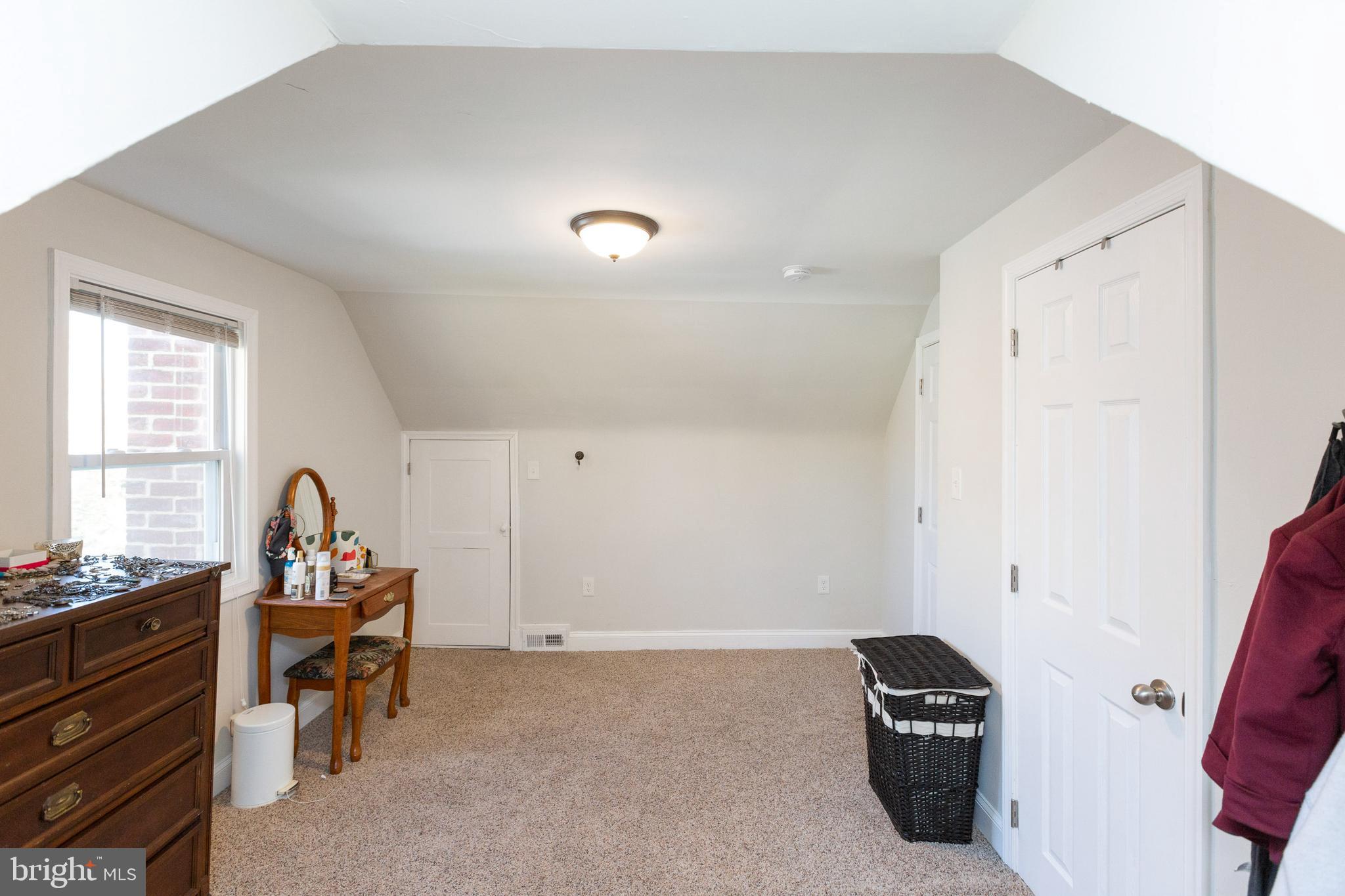 OAKLAND TERRACE - Residential