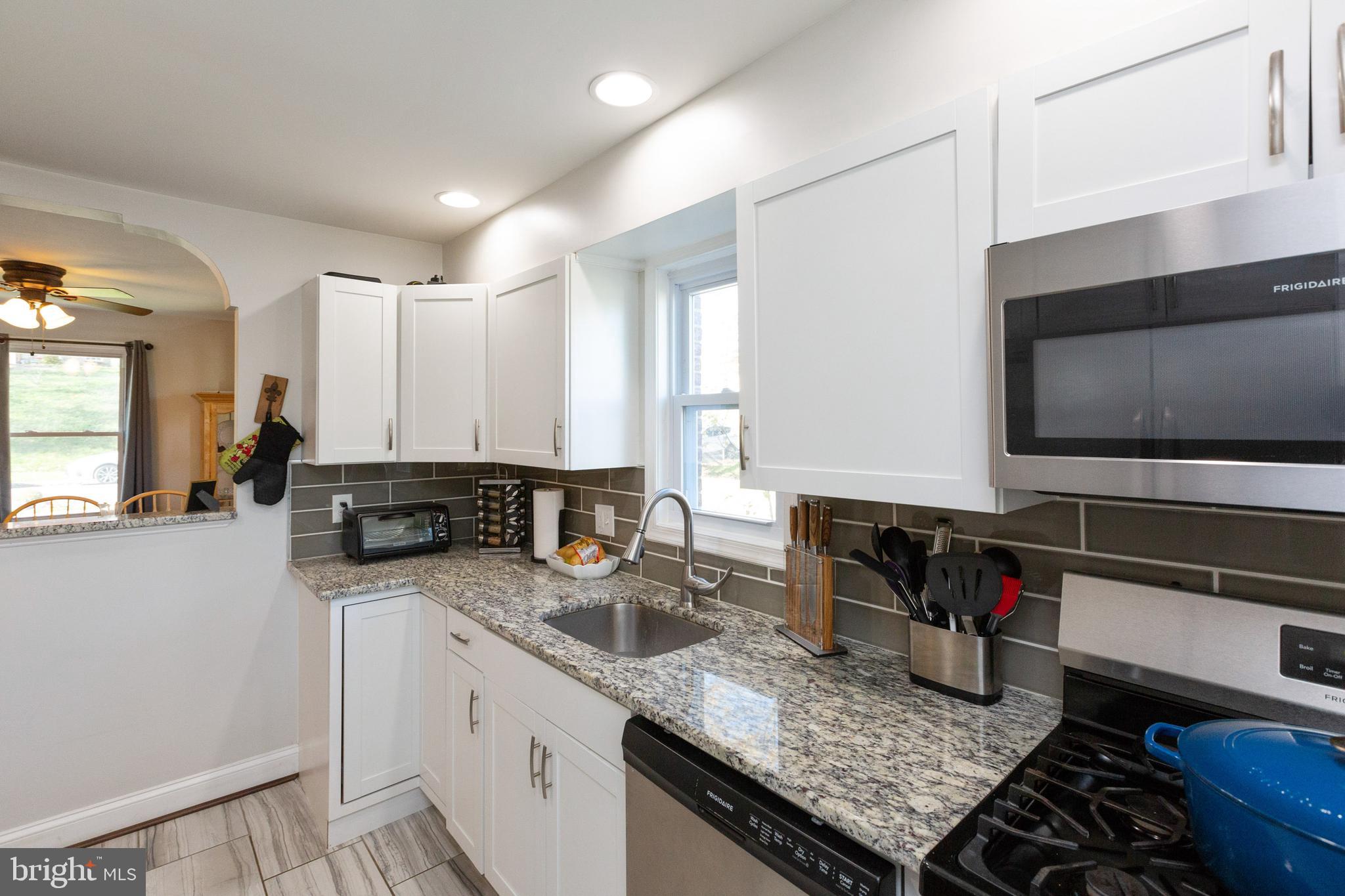 OAKLAND TERRACE - Residential