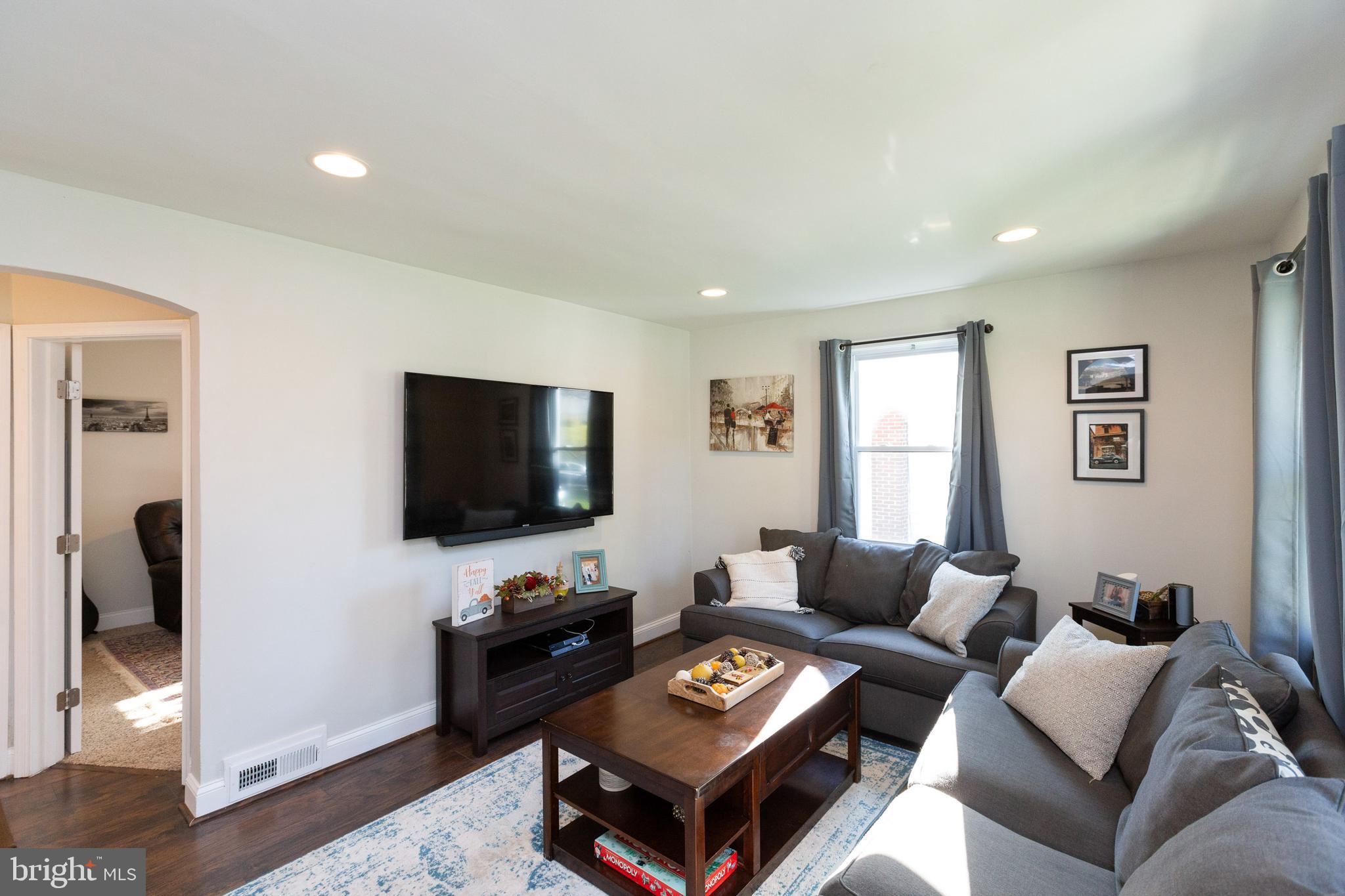 OAKLAND TERRACE - Residential