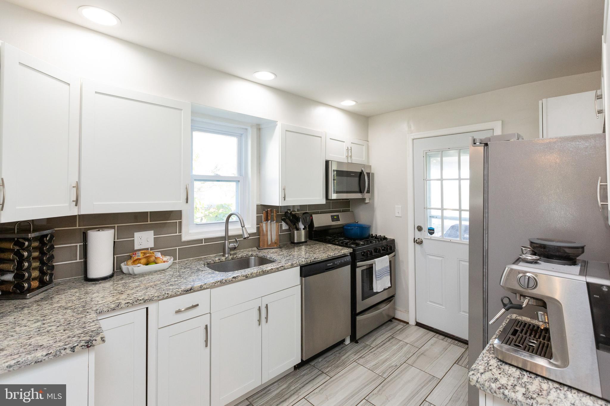 OAKLAND TERRACE - Residential