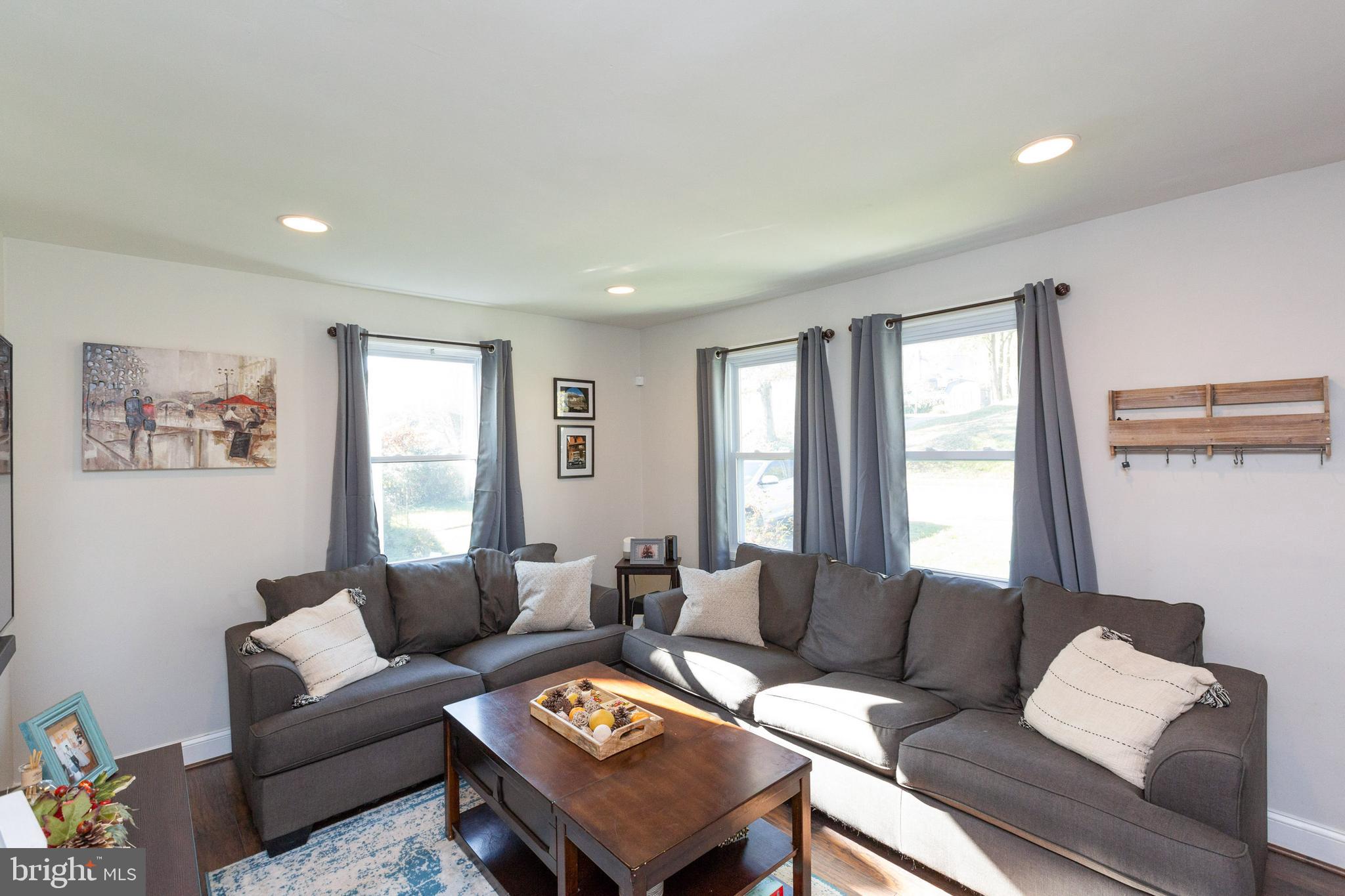 OAKLAND TERRACE - Residential