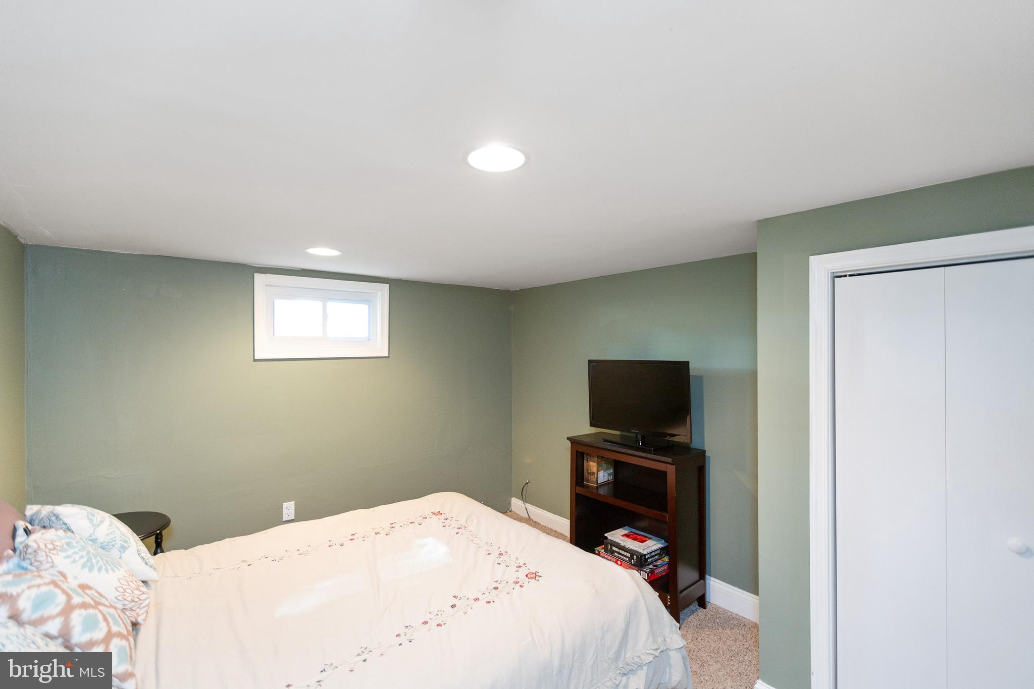 OAKLAND TERRACE - Residential