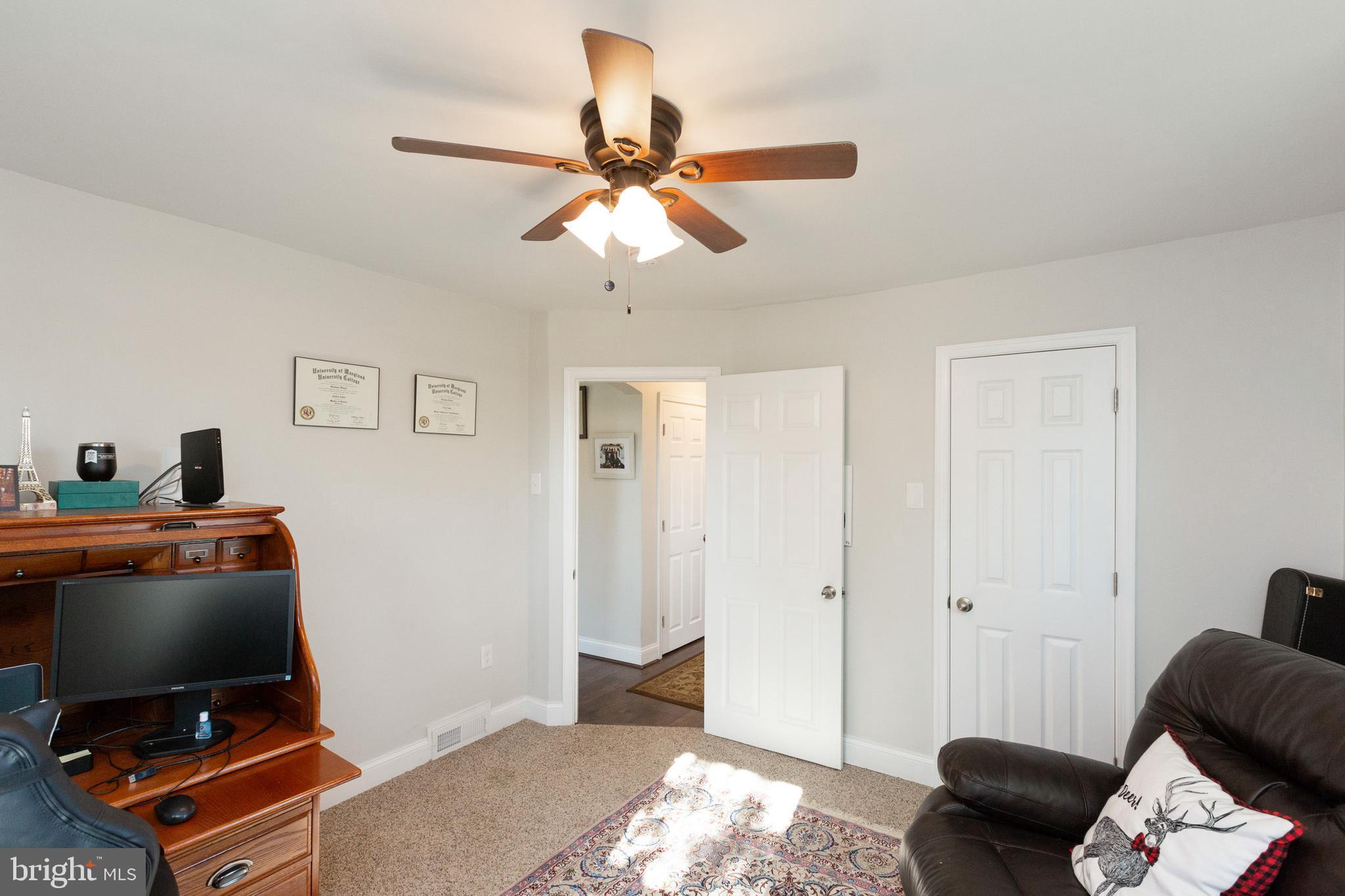 OAKLAND TERRACE - Residential