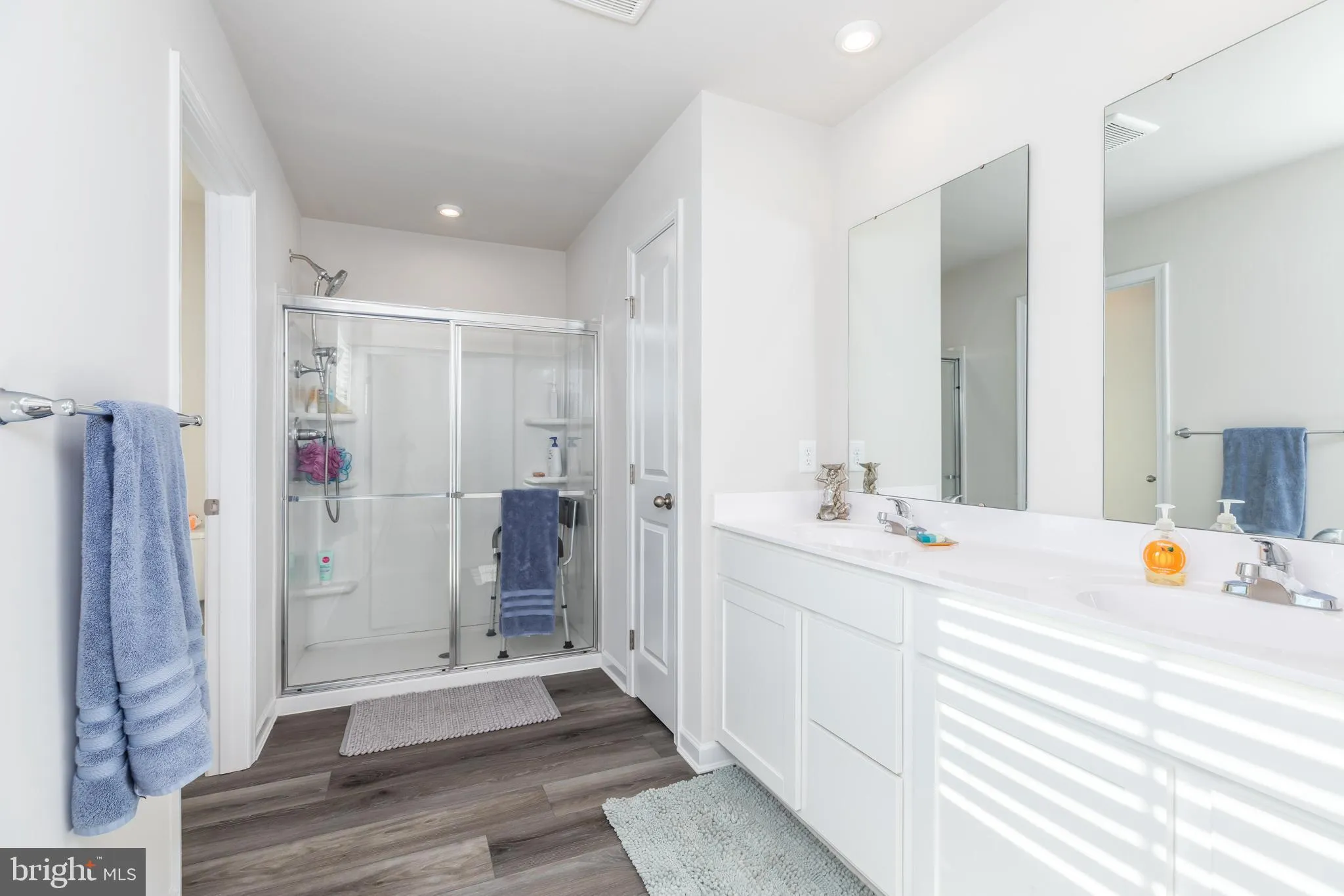 Selbyville, Delaware 19975, United States, 5 Bedrooms Bedrooms, ,3 BathroomsBathrooms,Residential,Active,237951