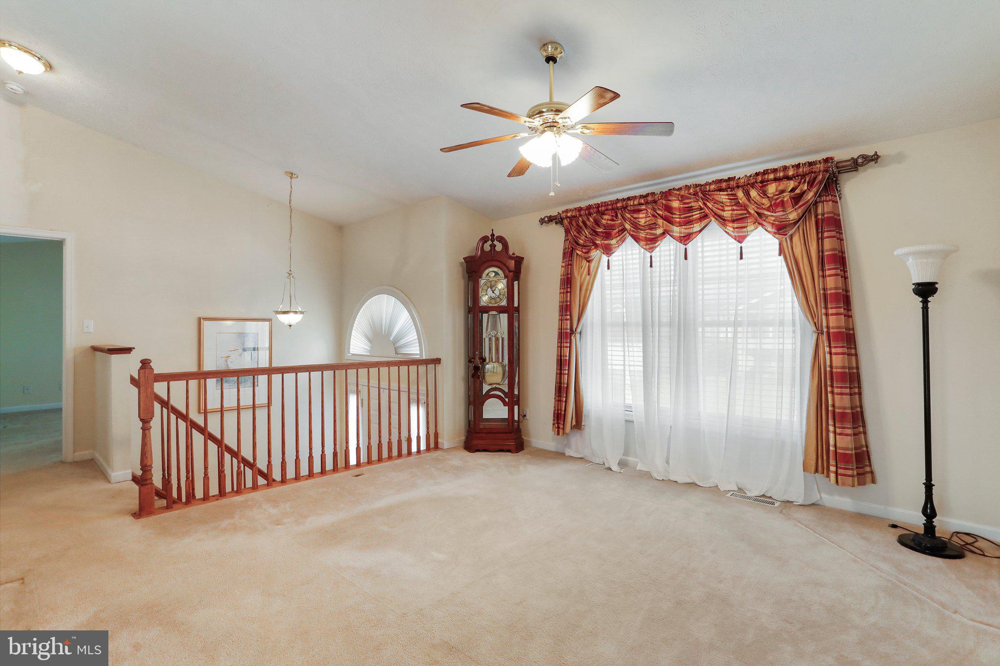 CRESTFIELD - Residential