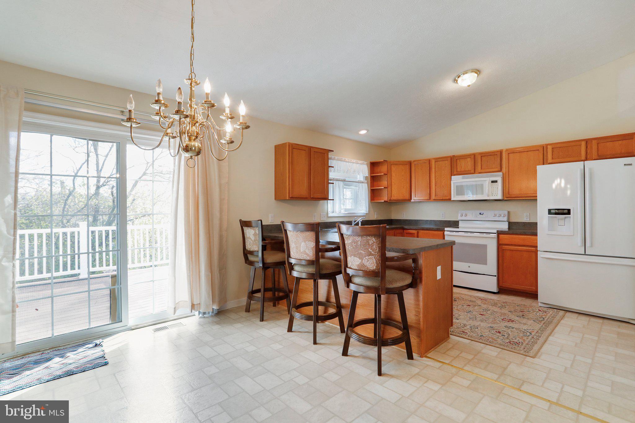 CRESTFIELD - Residential