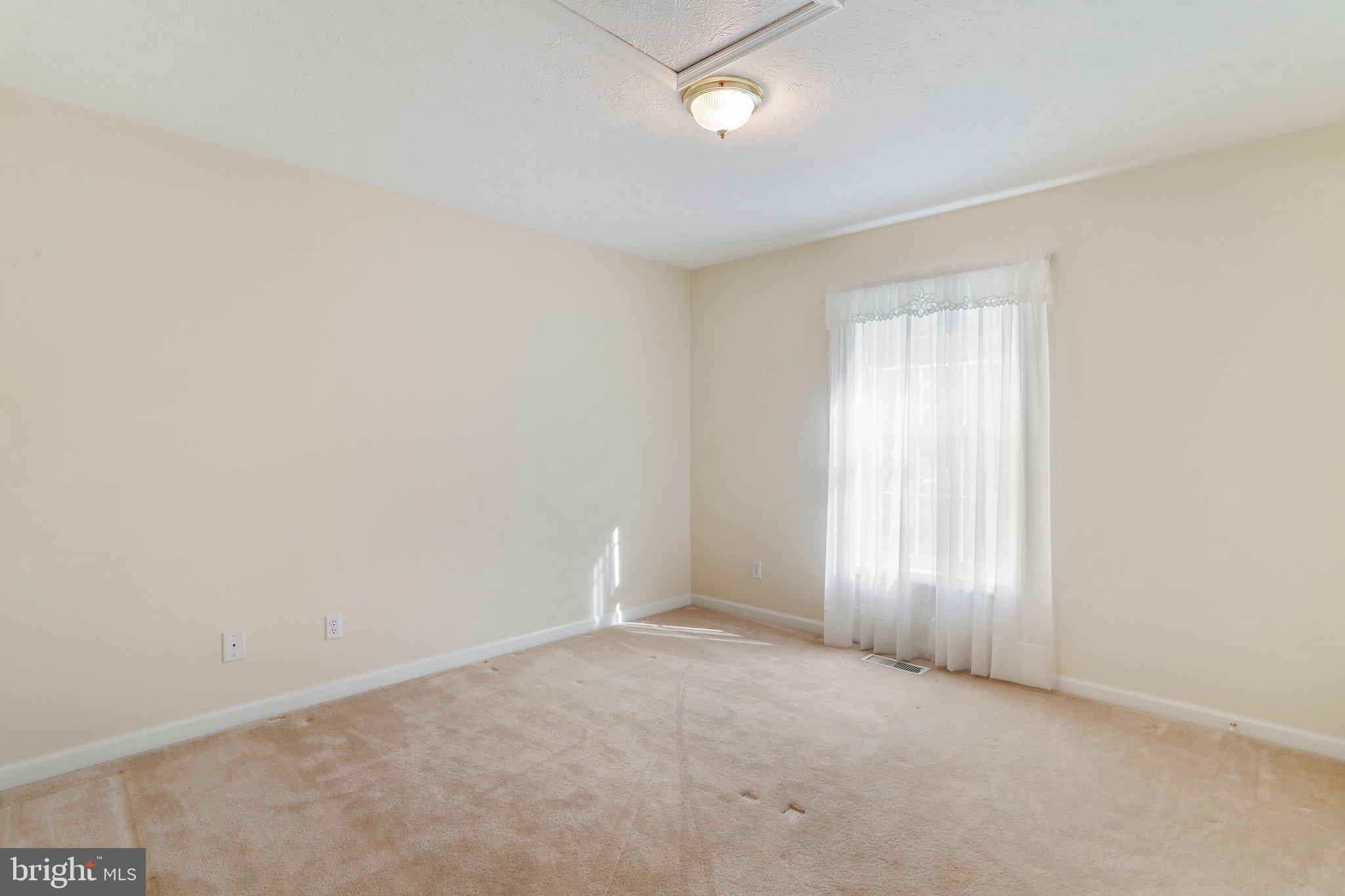 CRESTFIELD - Residential