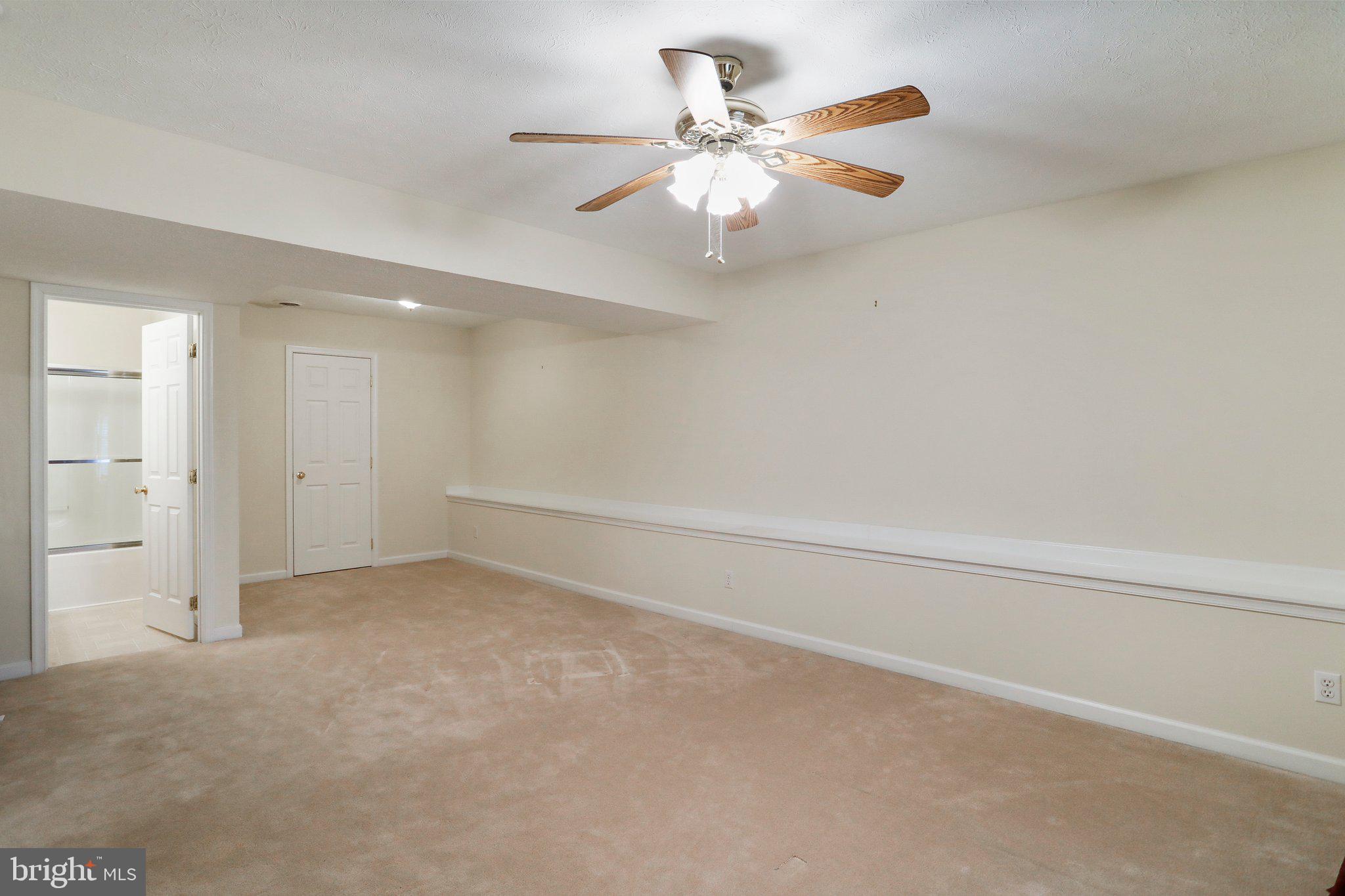 CRESTFIELD - Residential