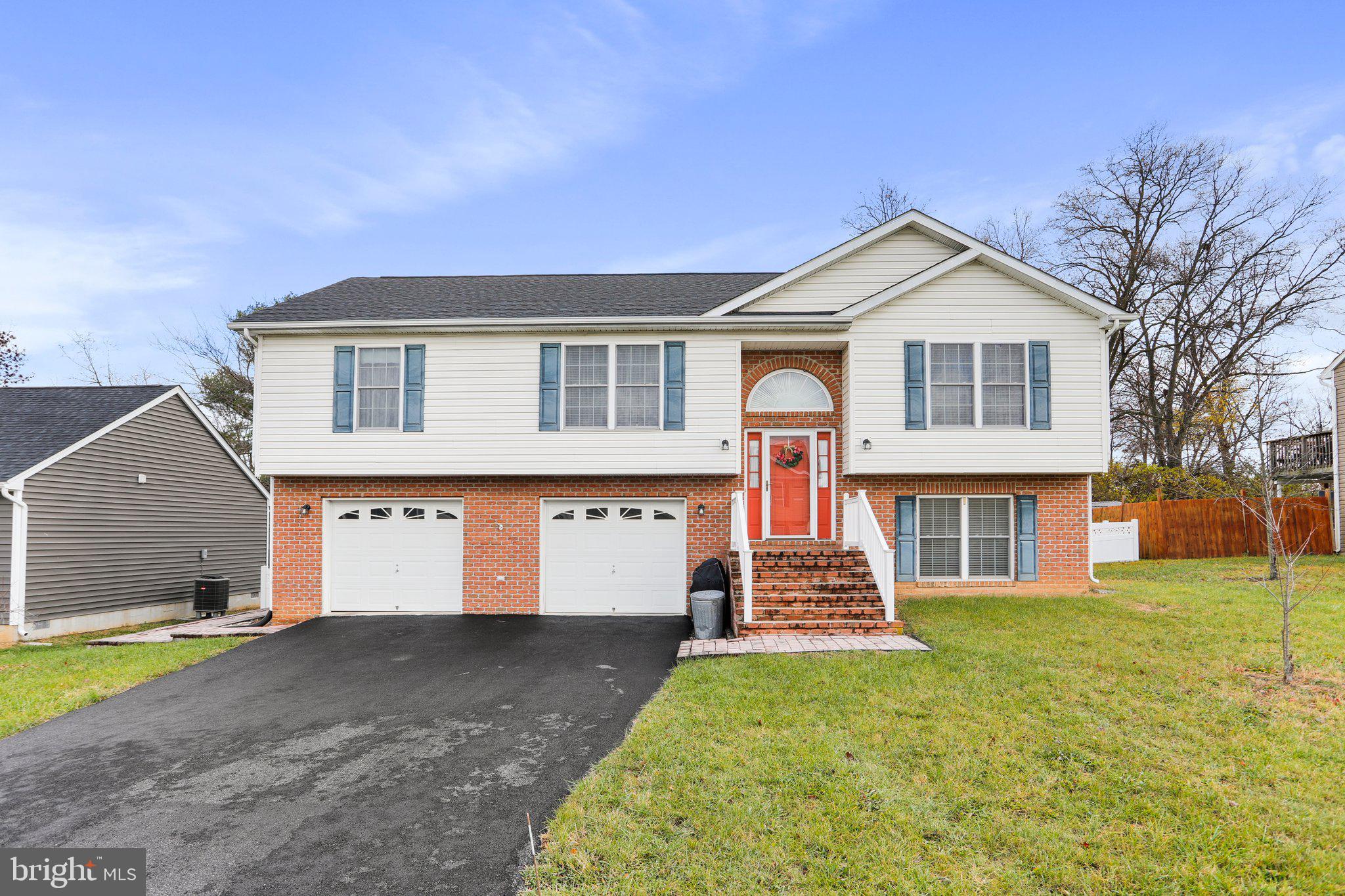 CRESTFIELD - Residential