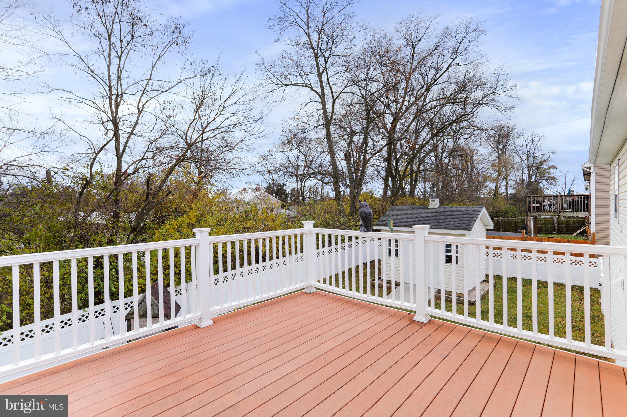 CRESTFIELD - Residential