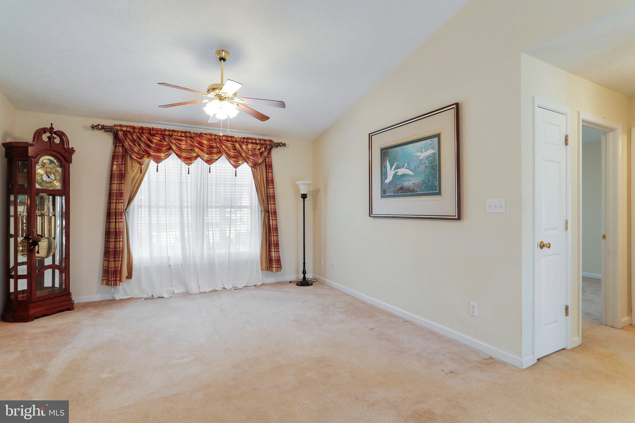 CRESTFIELD - Residential