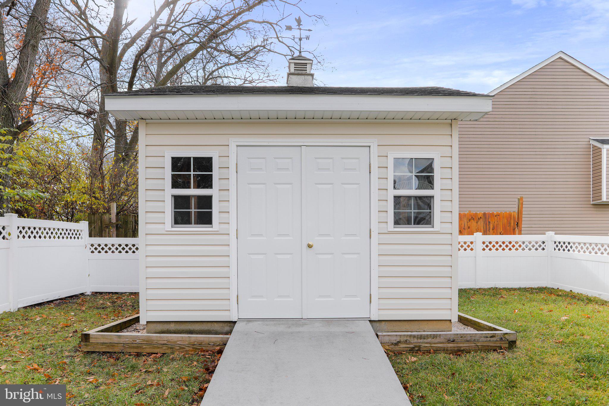 CRESTFIELD - Residential