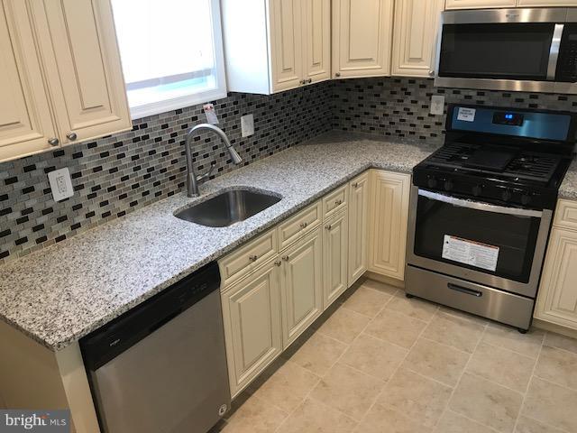 GARDENVILLE - Residential