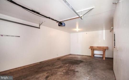 JACKSONS RIDGE CONDOS - Residential