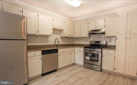 JACKSONS RIDGE CONDOS - Residential