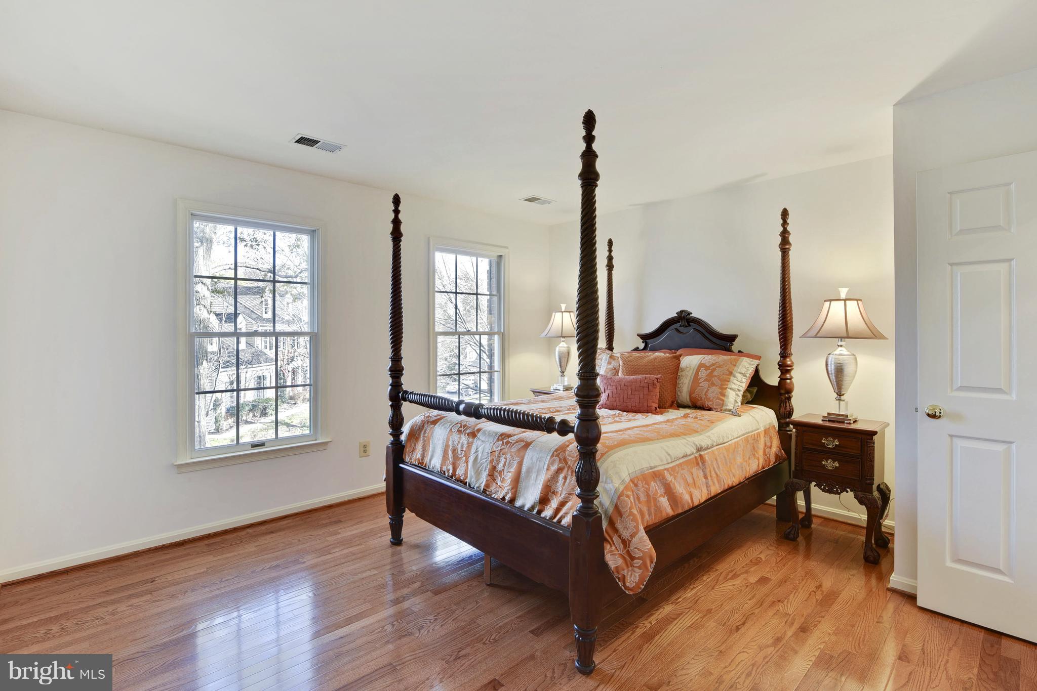BARRINGTON - Residential