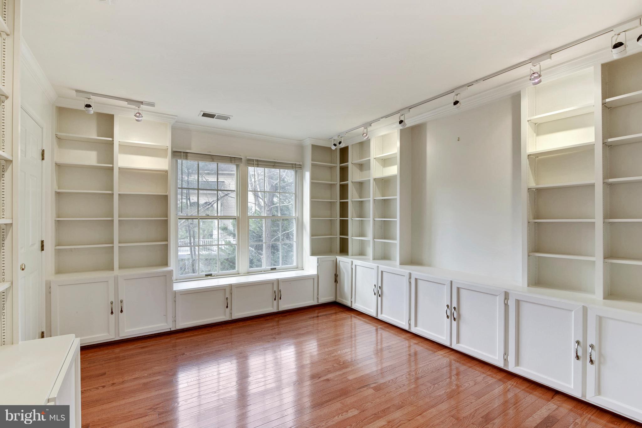 BARRINGTON - Residential