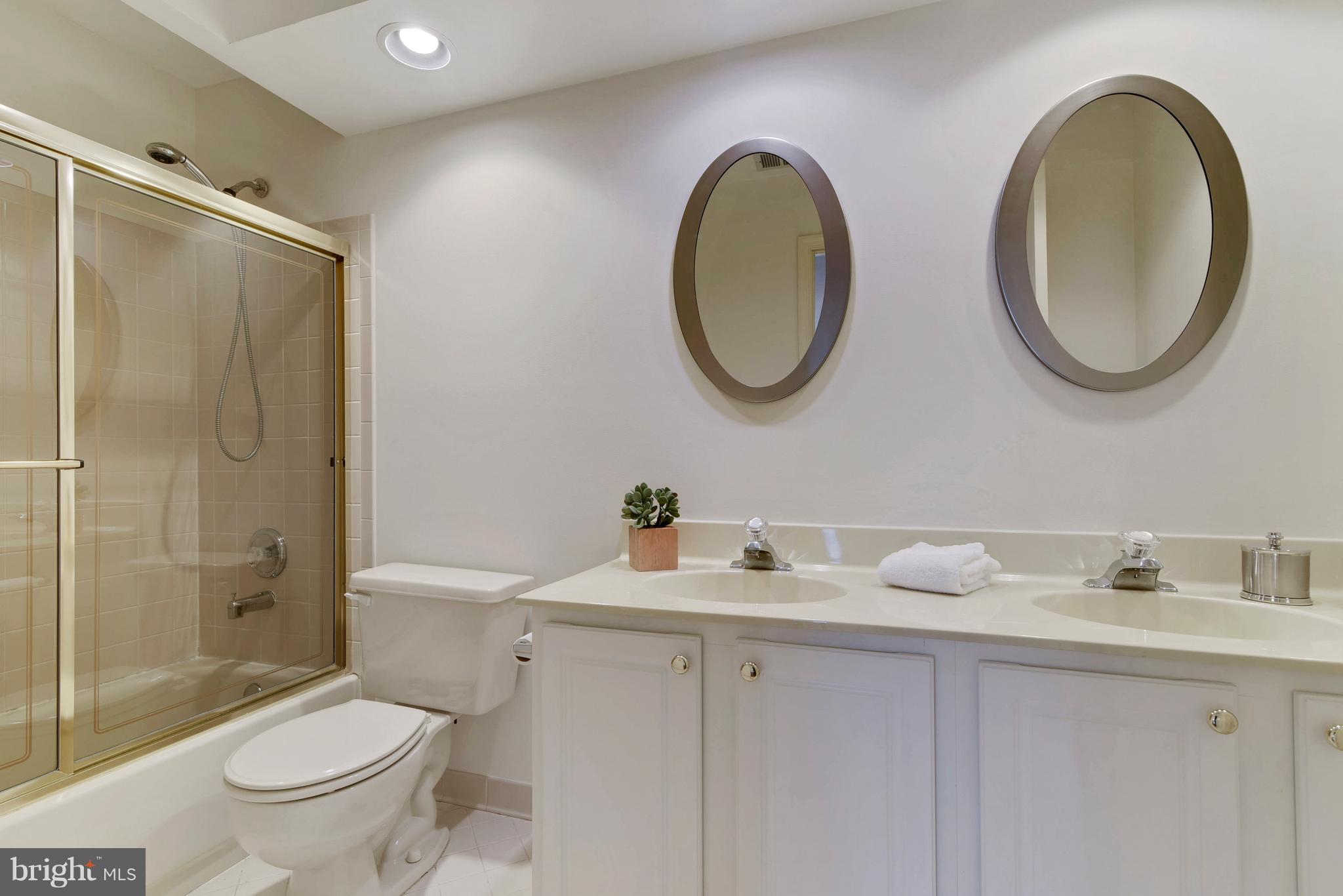 BARRINGTON - Residential