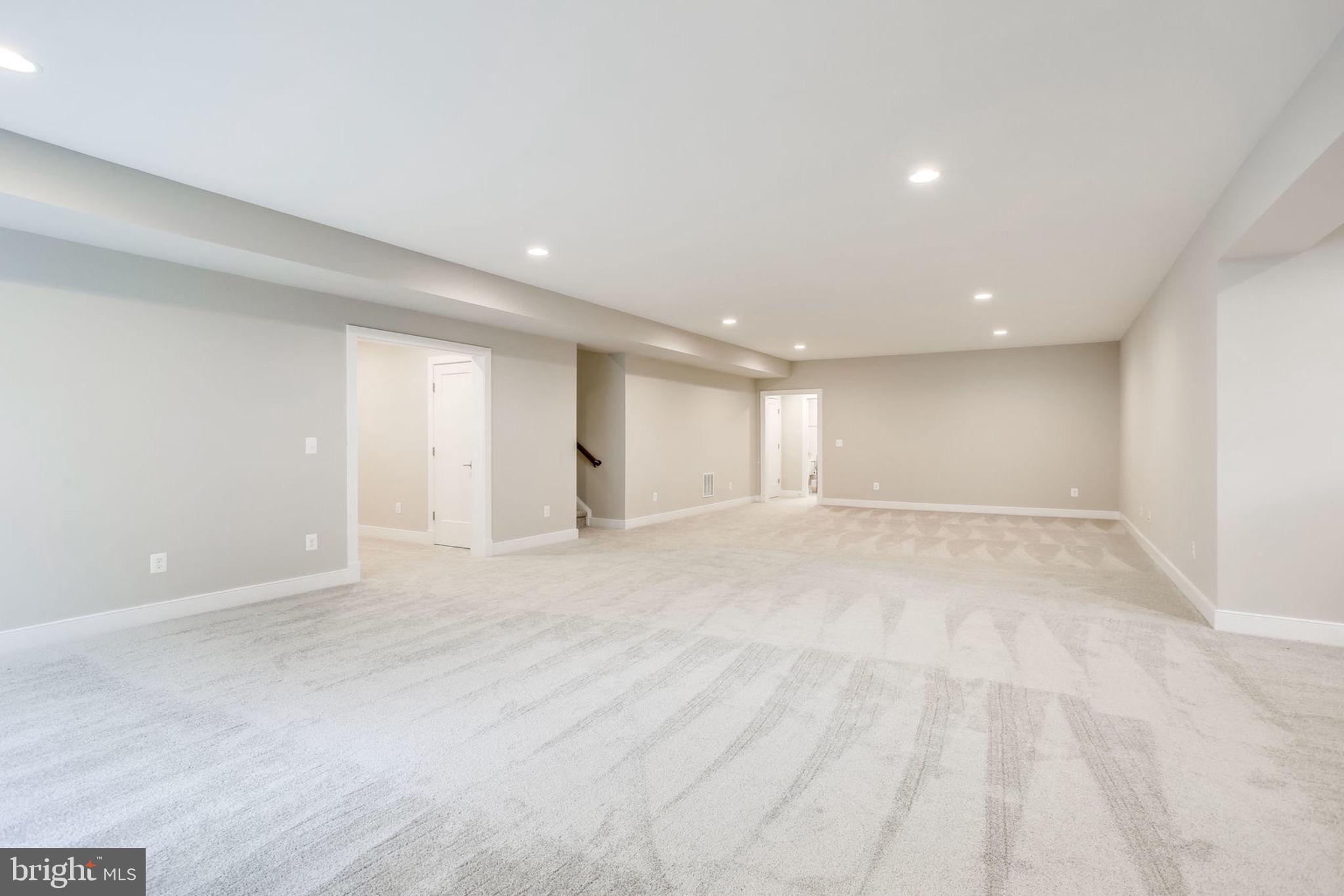 BRADDOCK ROAD - Residential