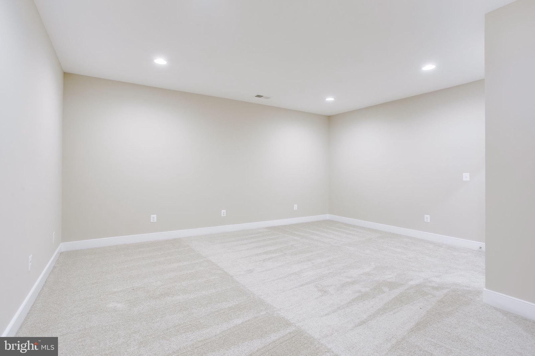 BRADDOCK ROAD - Residential