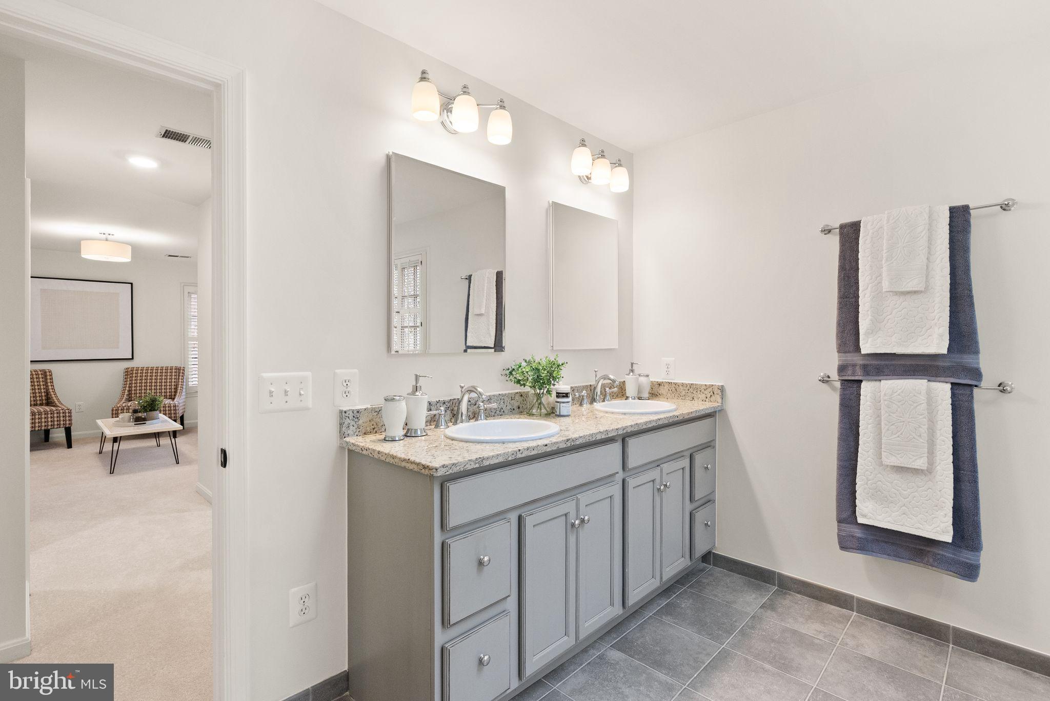 COUNTRY CLUB ESTATES - Residential