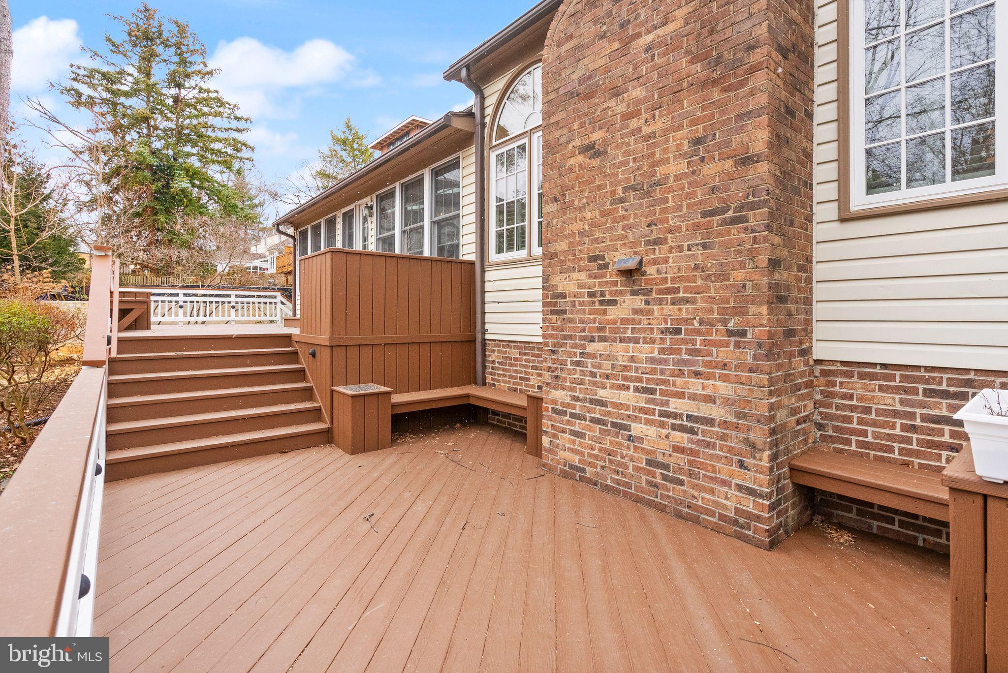 COUNTRY CLUB ESTATES - Residential