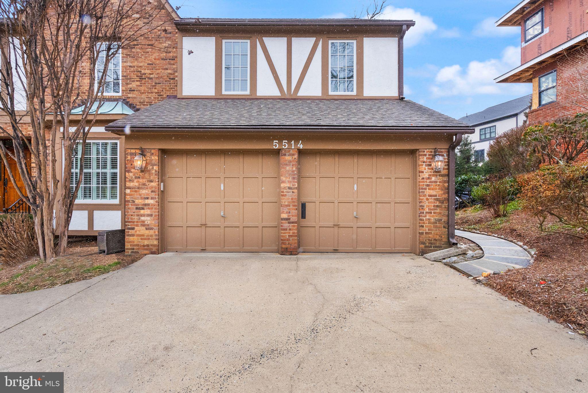 COUNTRY CLUB ESTATES - Residential