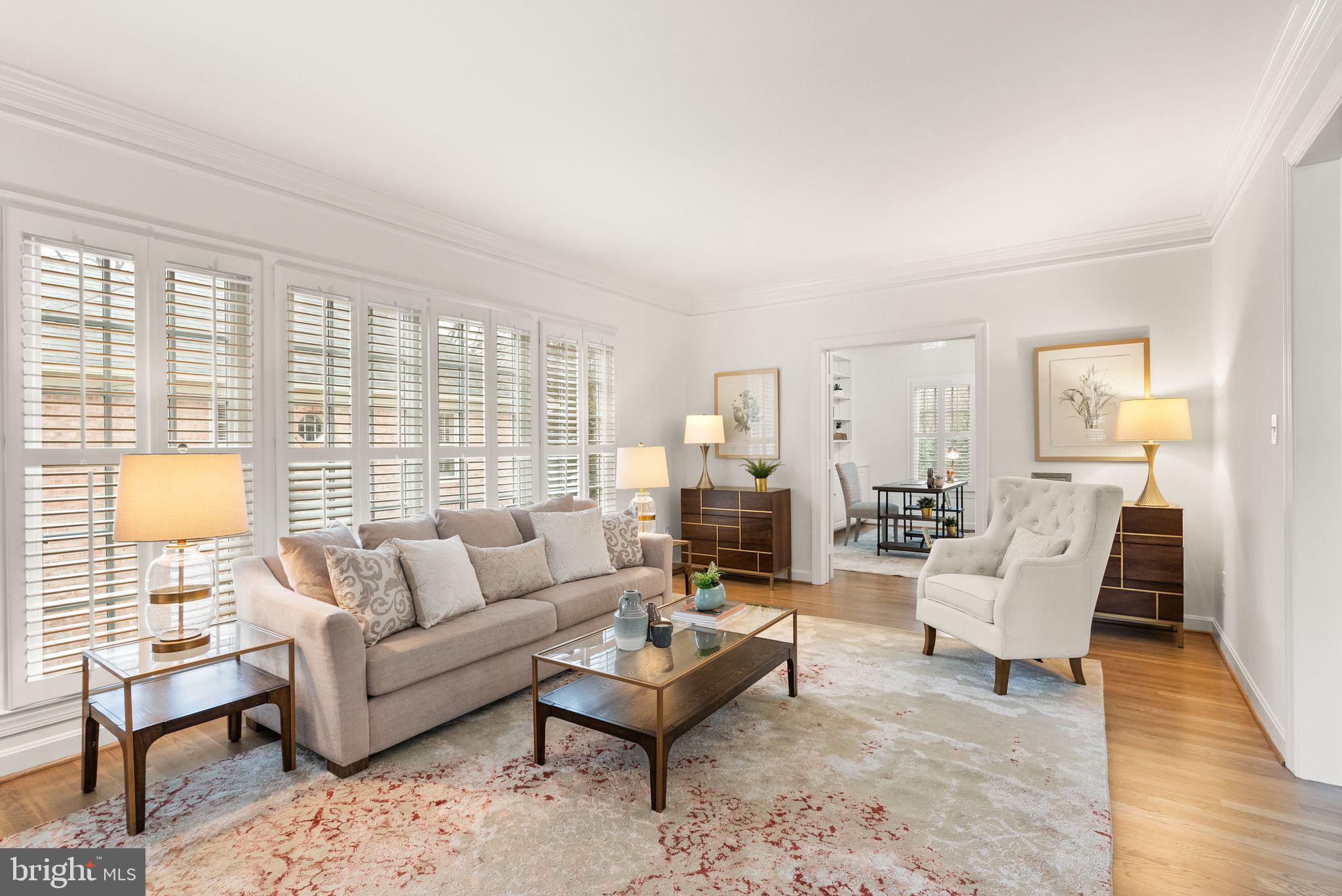 COUNTRY CLUB ESTATES - Residential