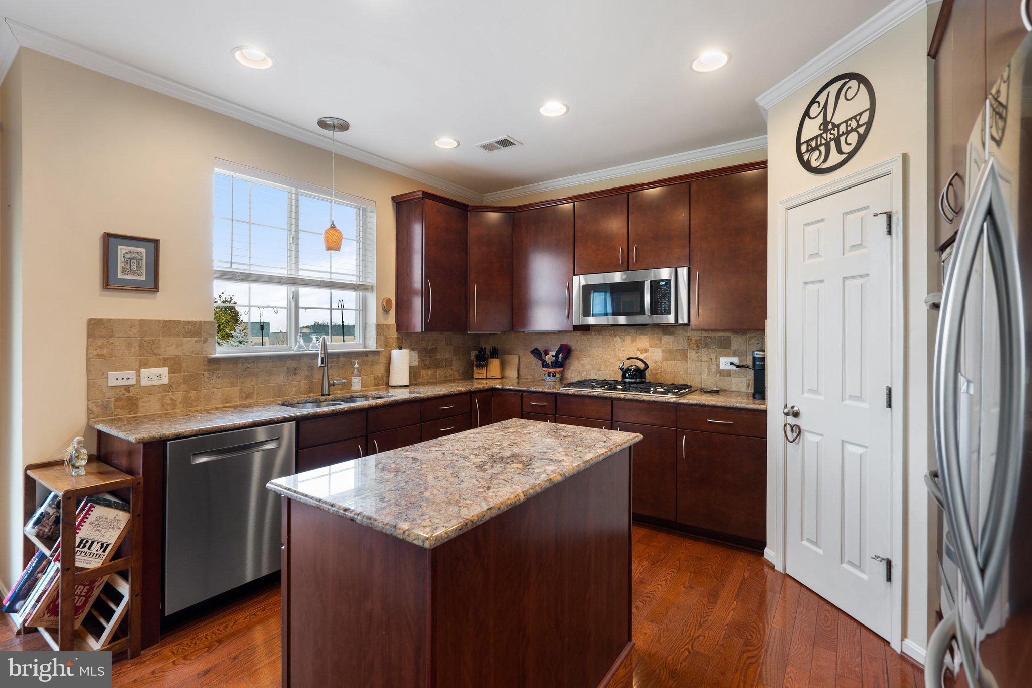 MOUNTAIN BROOK ESTATES - Residential