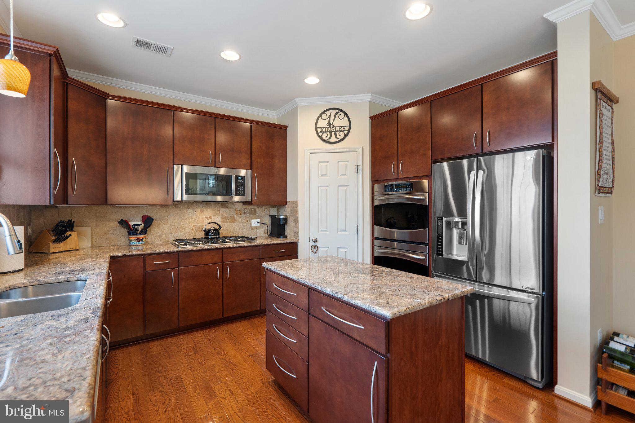 MOUNTAIN BROOK ESTATES - Residential