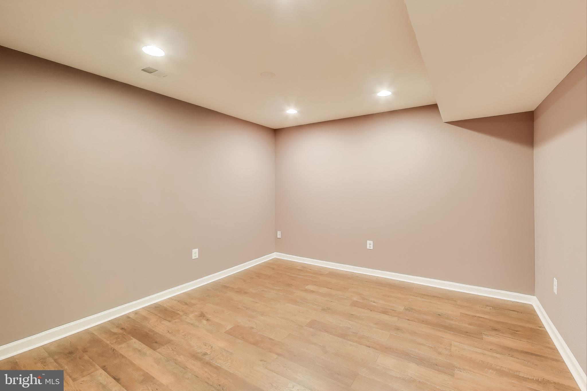 MINTBROOK - Residential