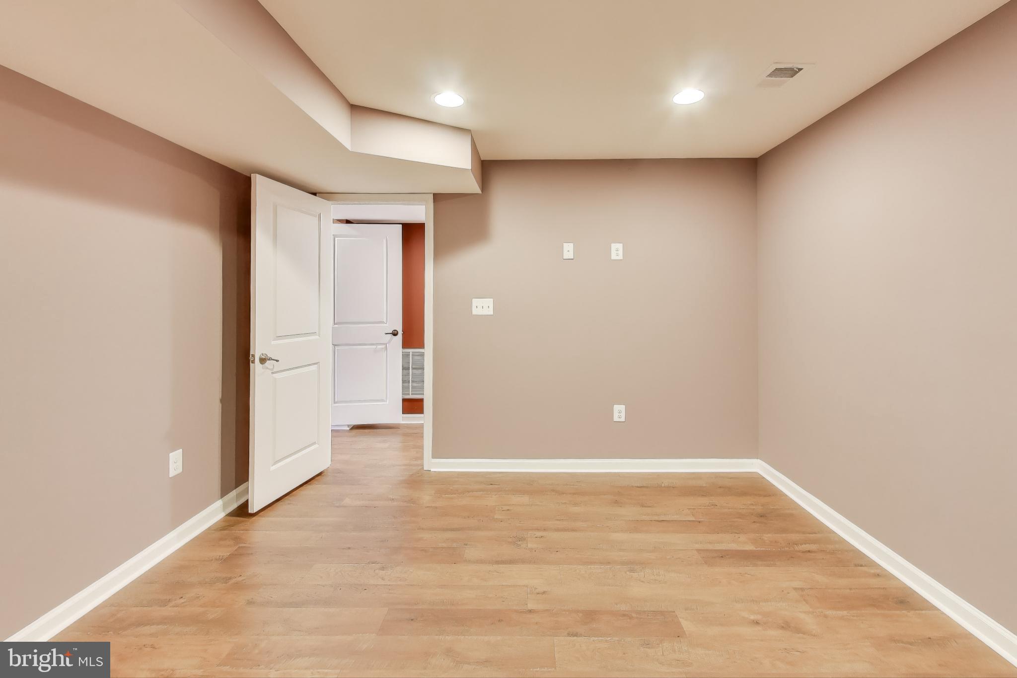 MINTBROOK - Residential