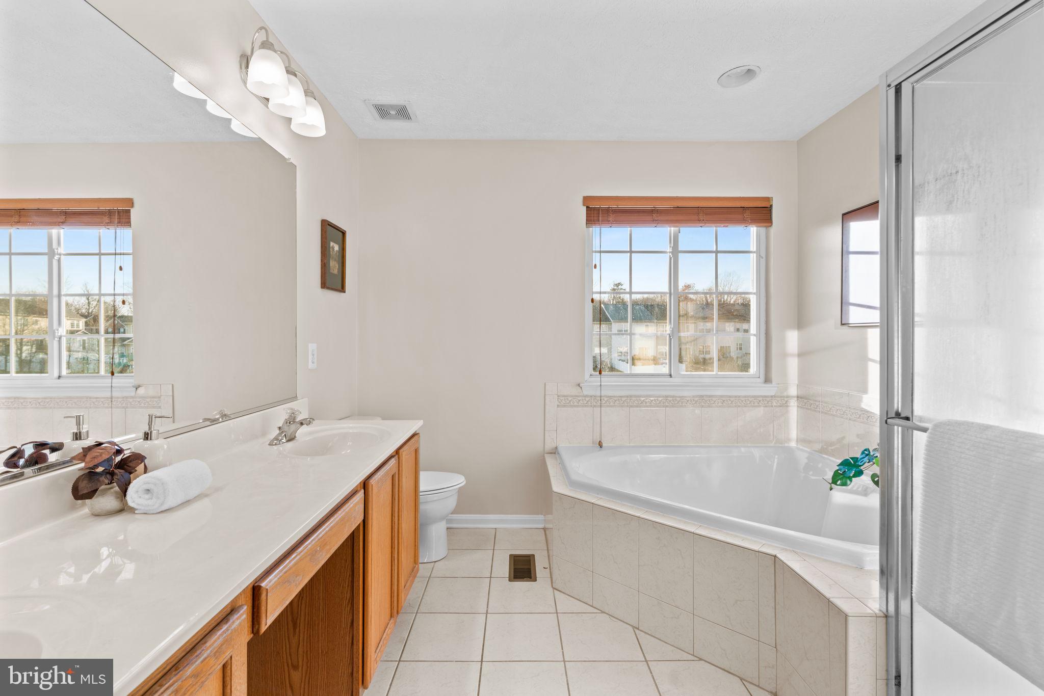 AUTUMN RUN - Residential