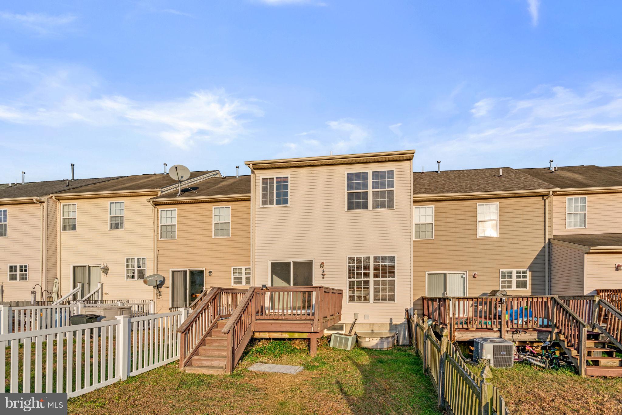 AUTUMN RUN - Residential