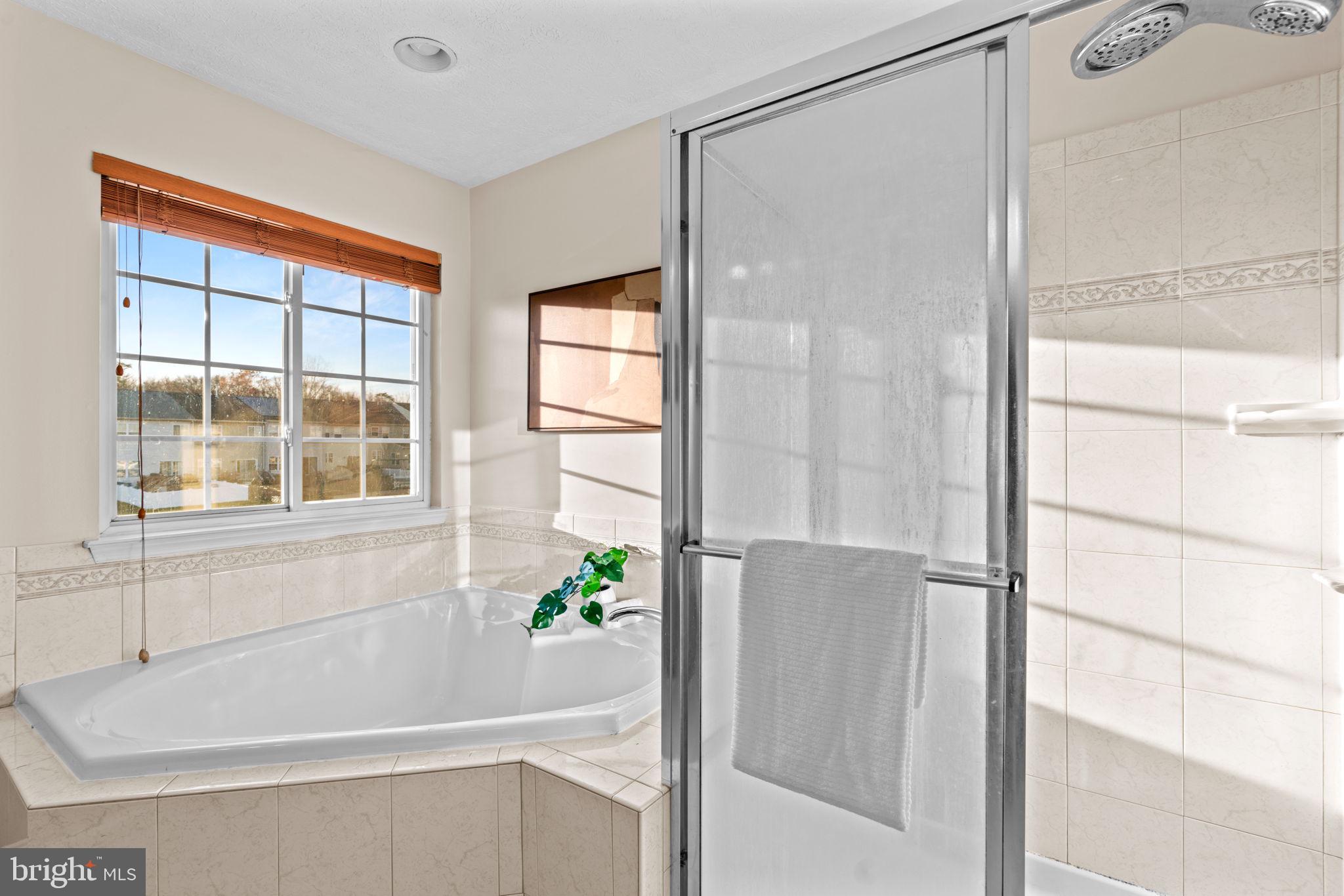 AUTUMN RUN - Residential