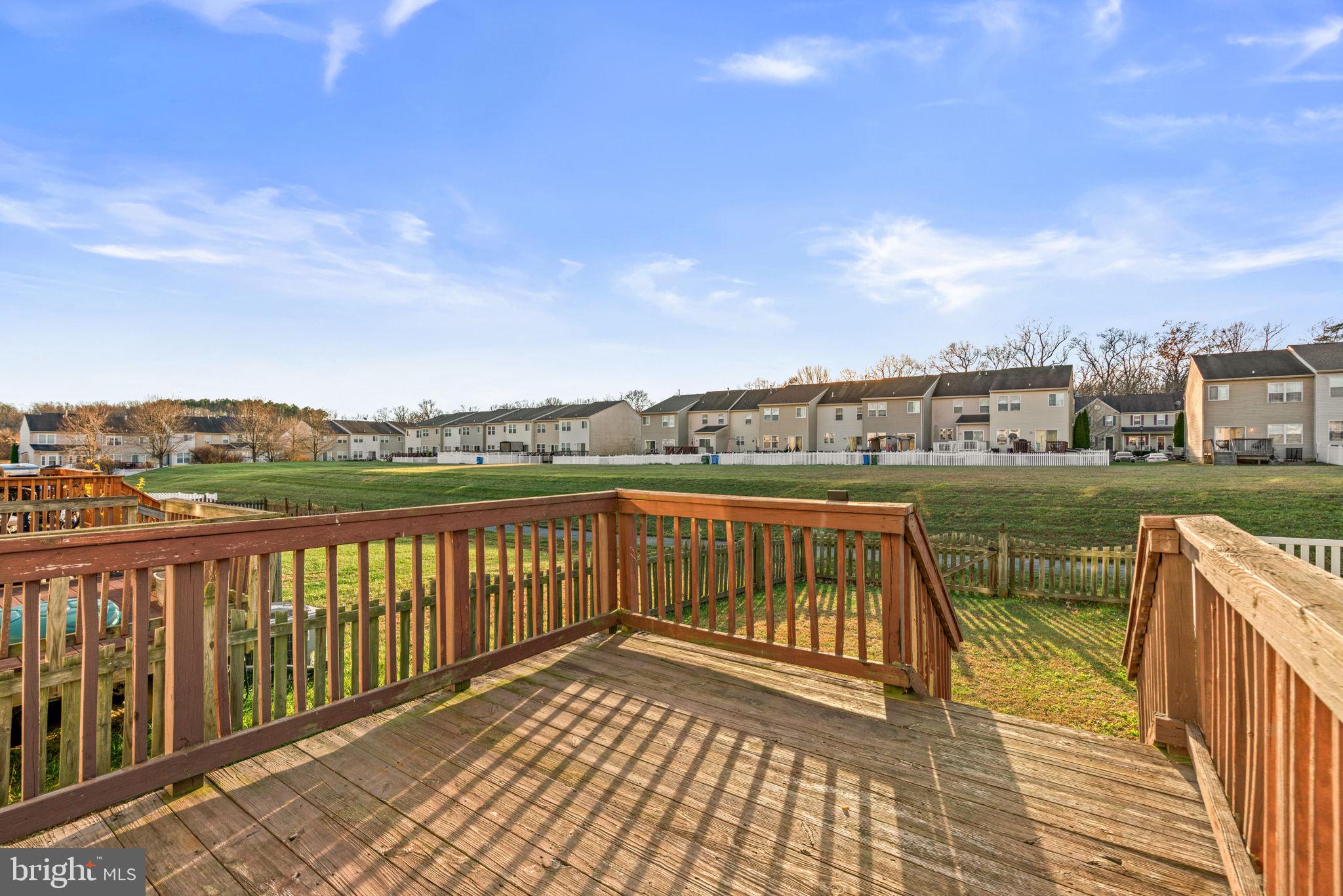 AUTUMN RUN - Residential