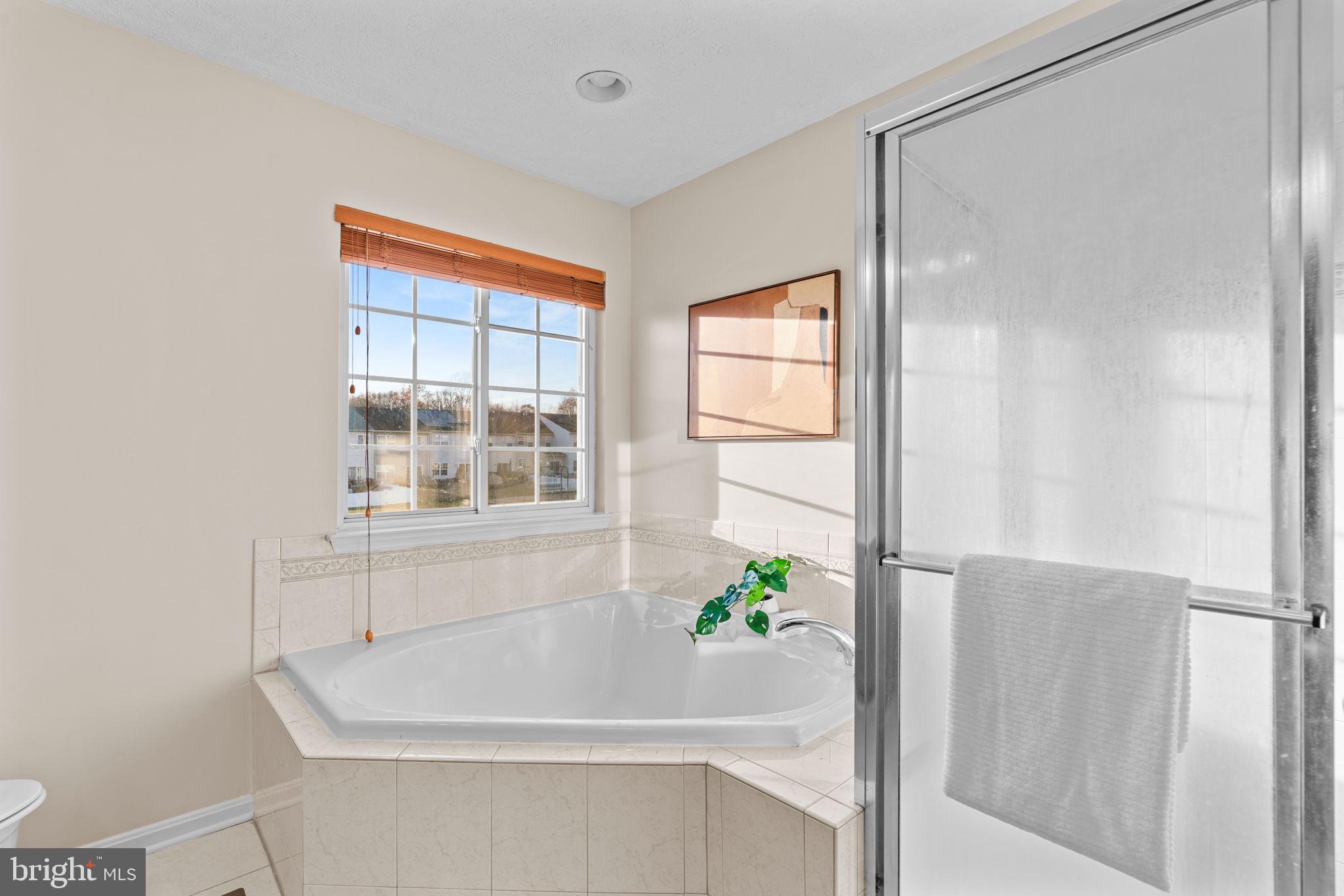 AUTUMN RUN - Residential