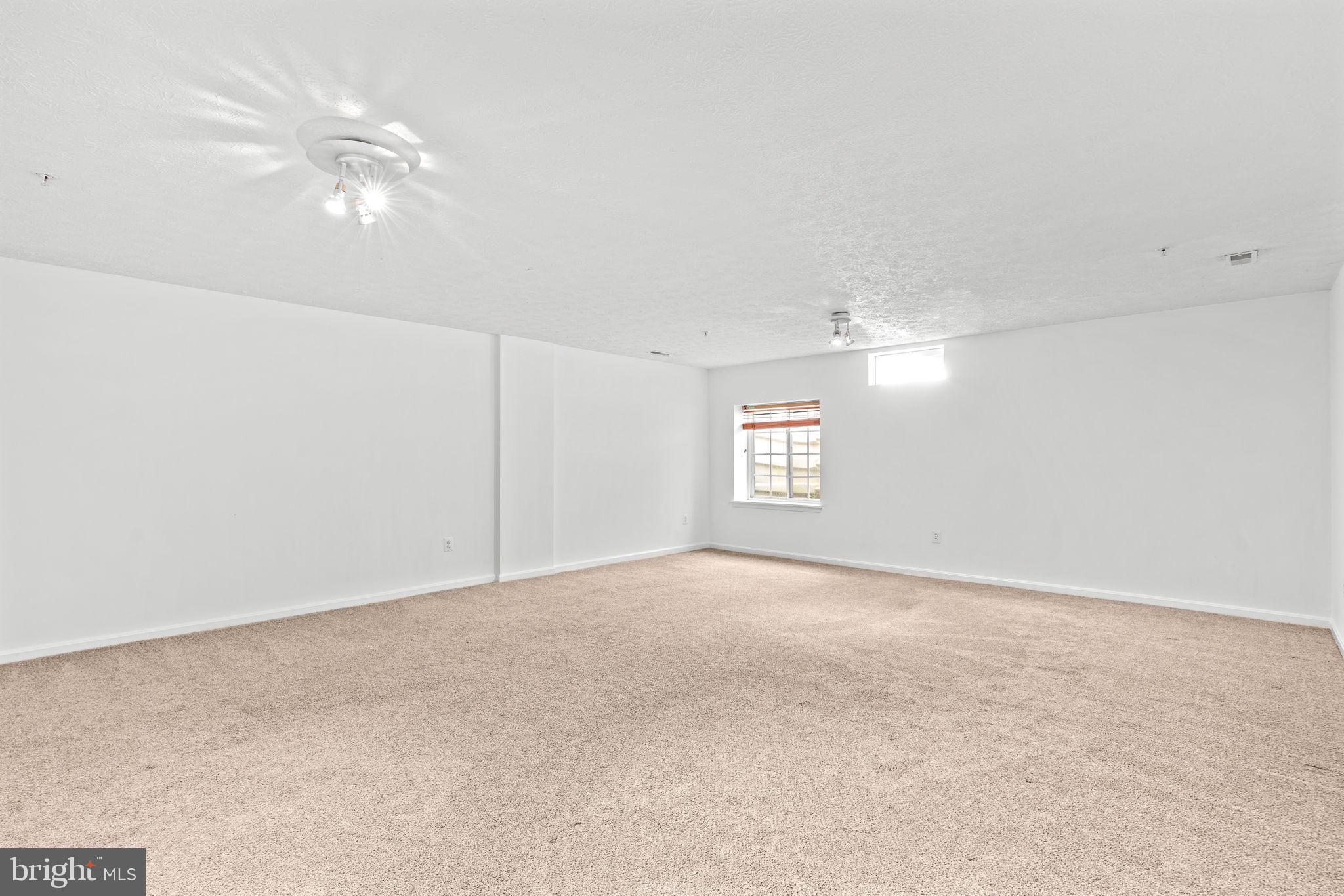 AUTUMN RUN - Residential