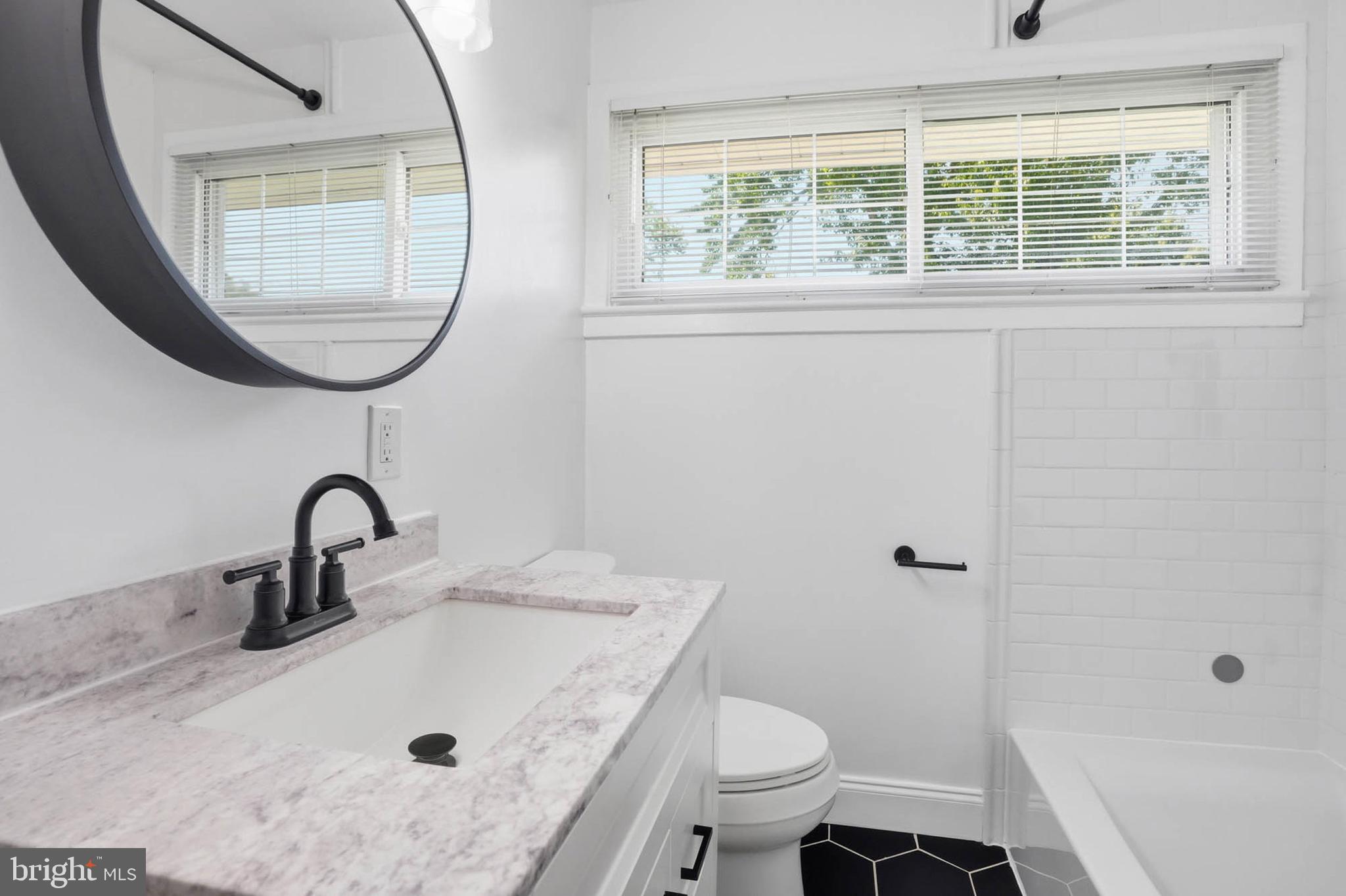 ROCKCREST - Residential