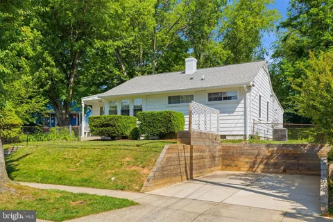 MLS: MDMC2235940