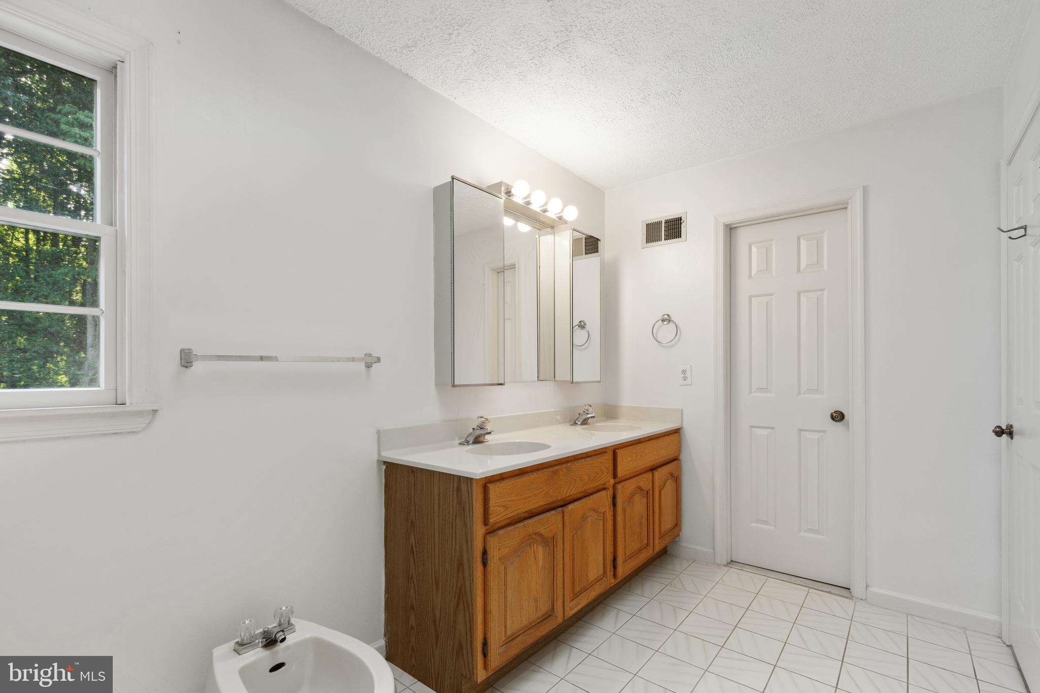 HOLMEHURST - Residential