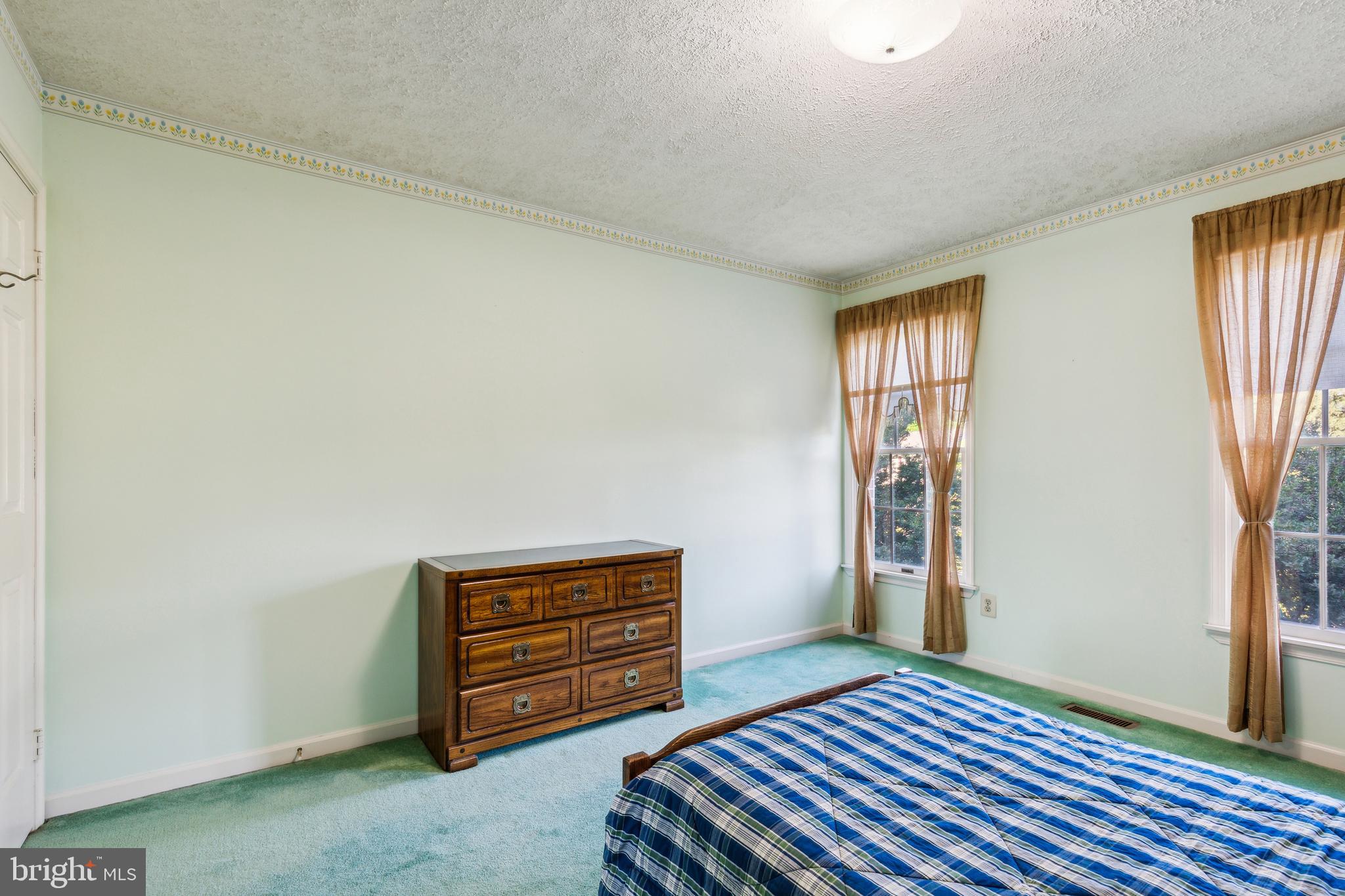 HOLMEHURST - Residential