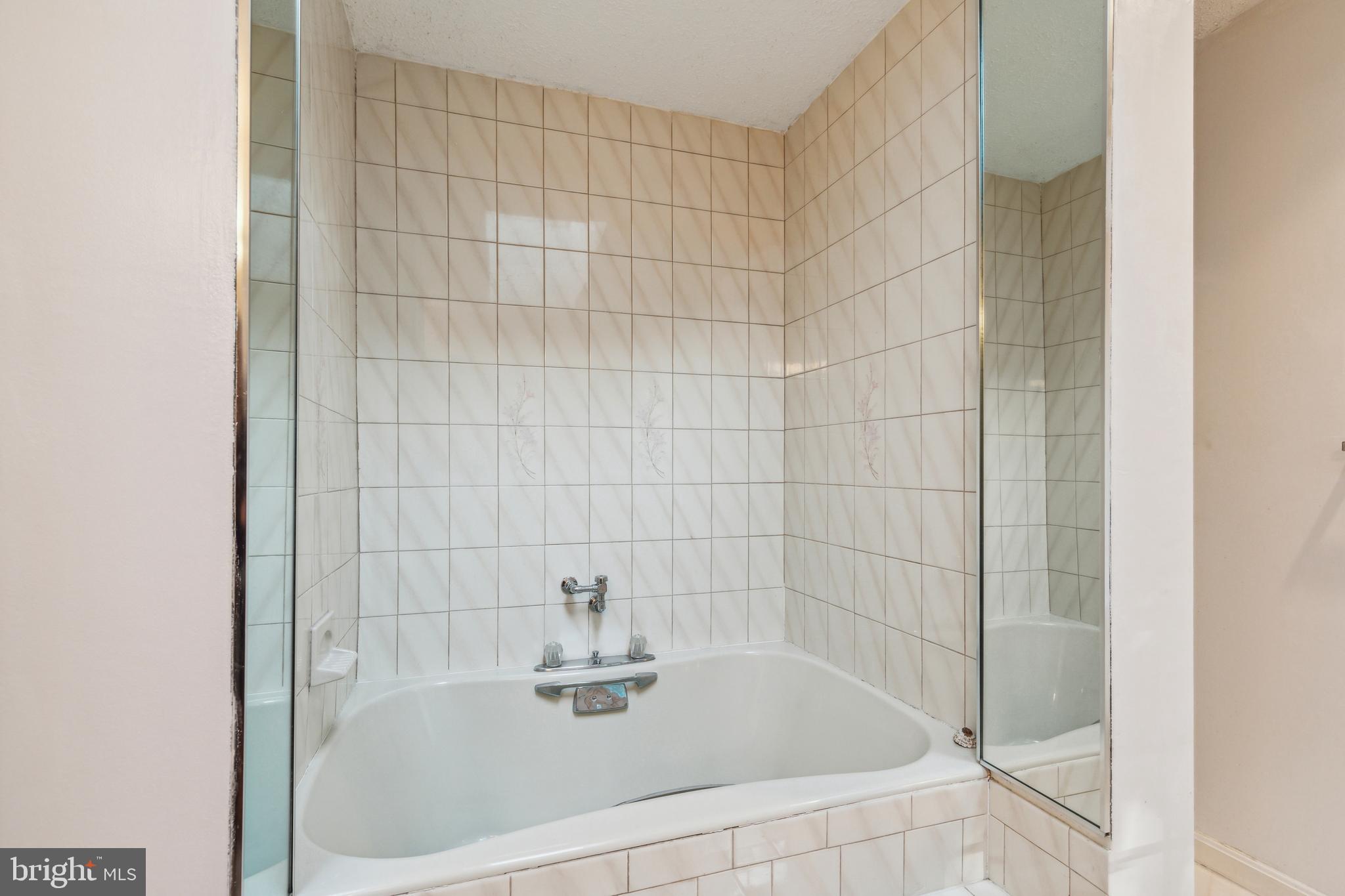 HOLMEHURST - Residential