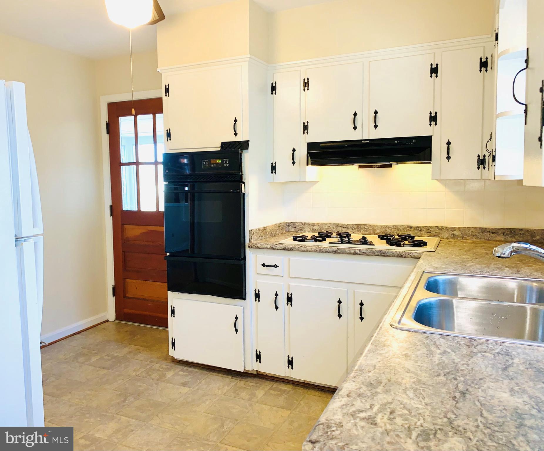 DILLARD - Residential Lease