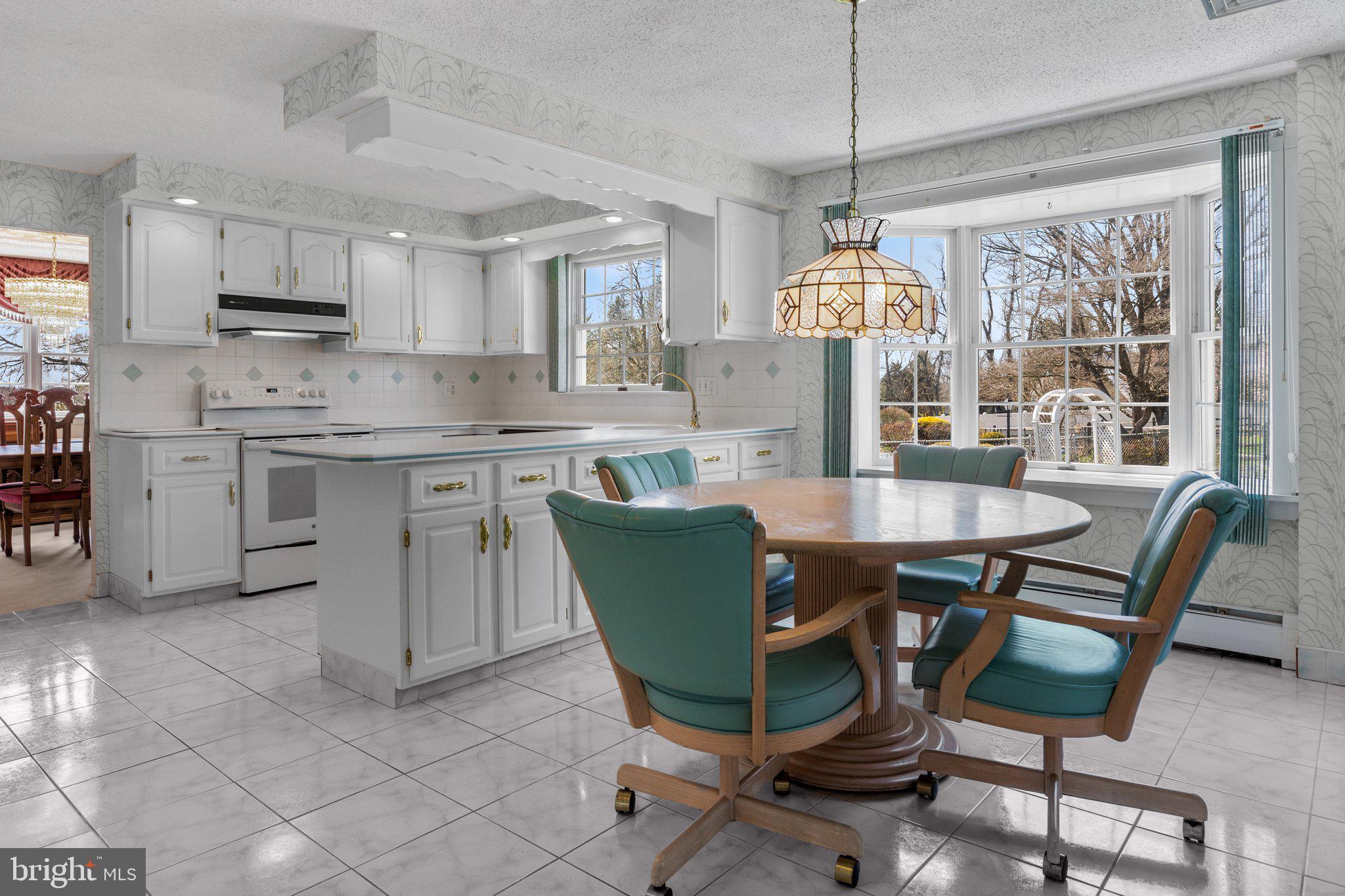 WINDMILL VIL - Residential