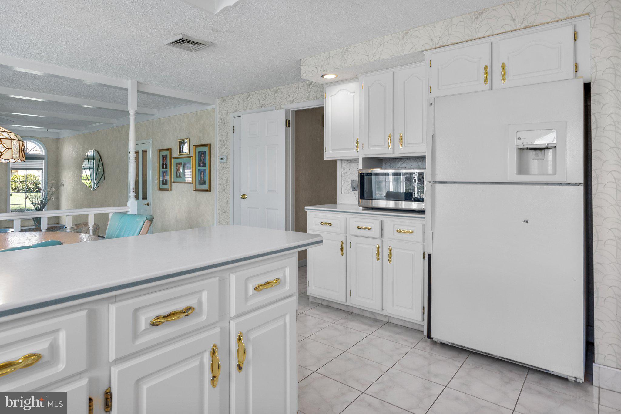 WINDMILL VIL - Residential