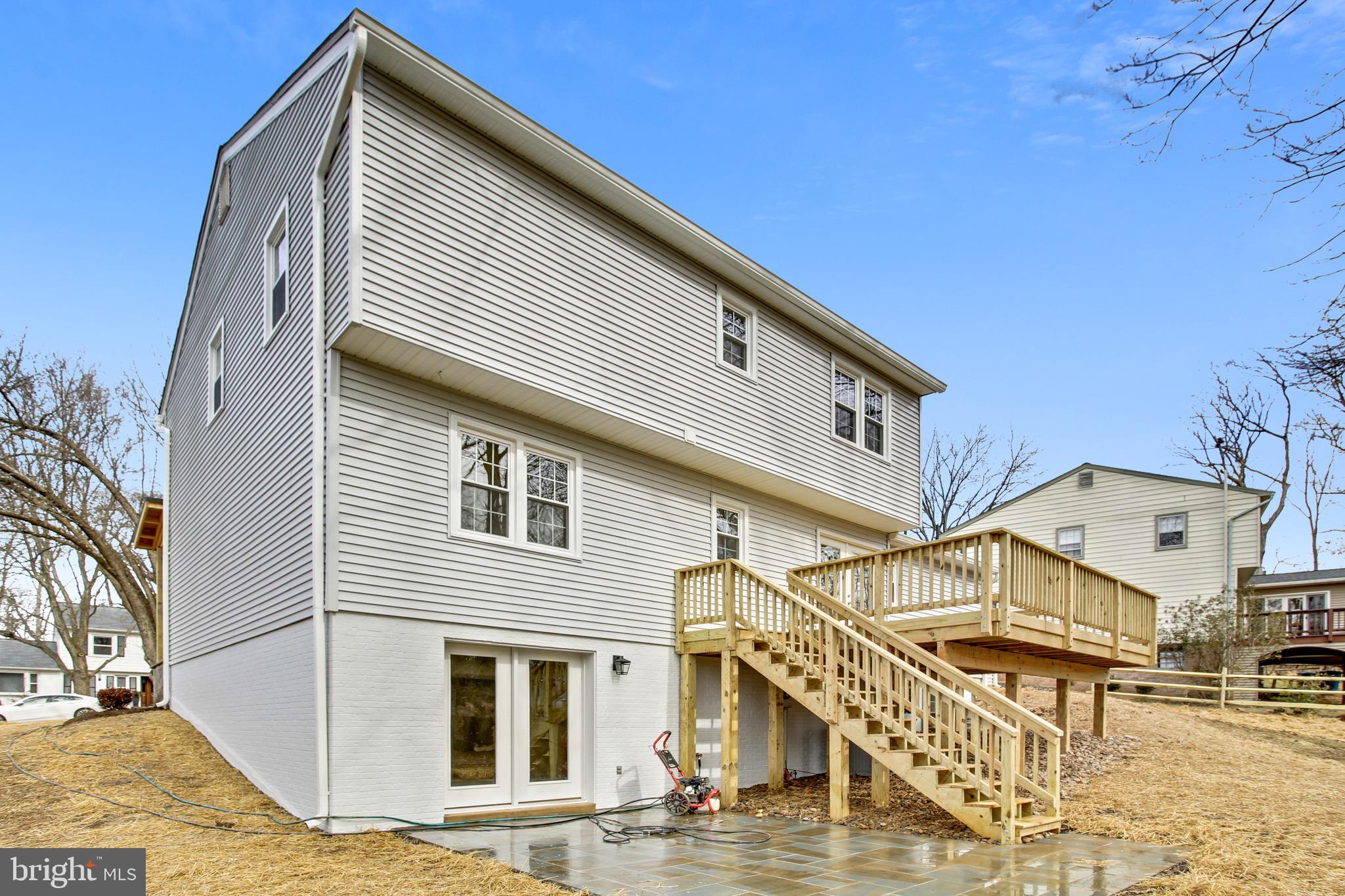 LAWYERS NORTH - Residential