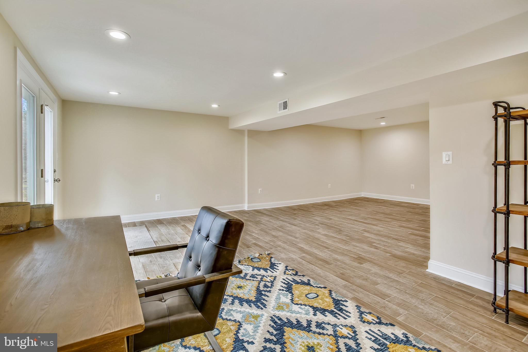 LAWYERS NORTH - Residential