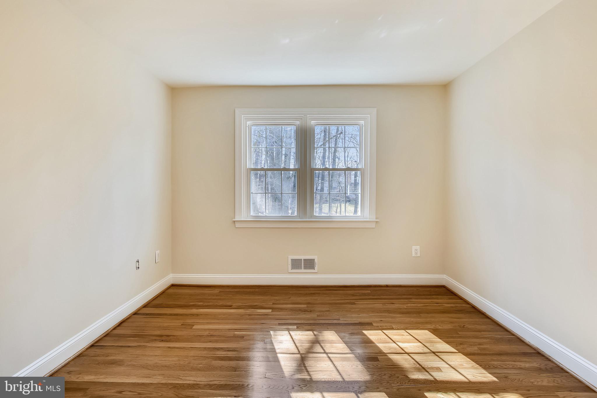 LAWYERS NORTH - Residential