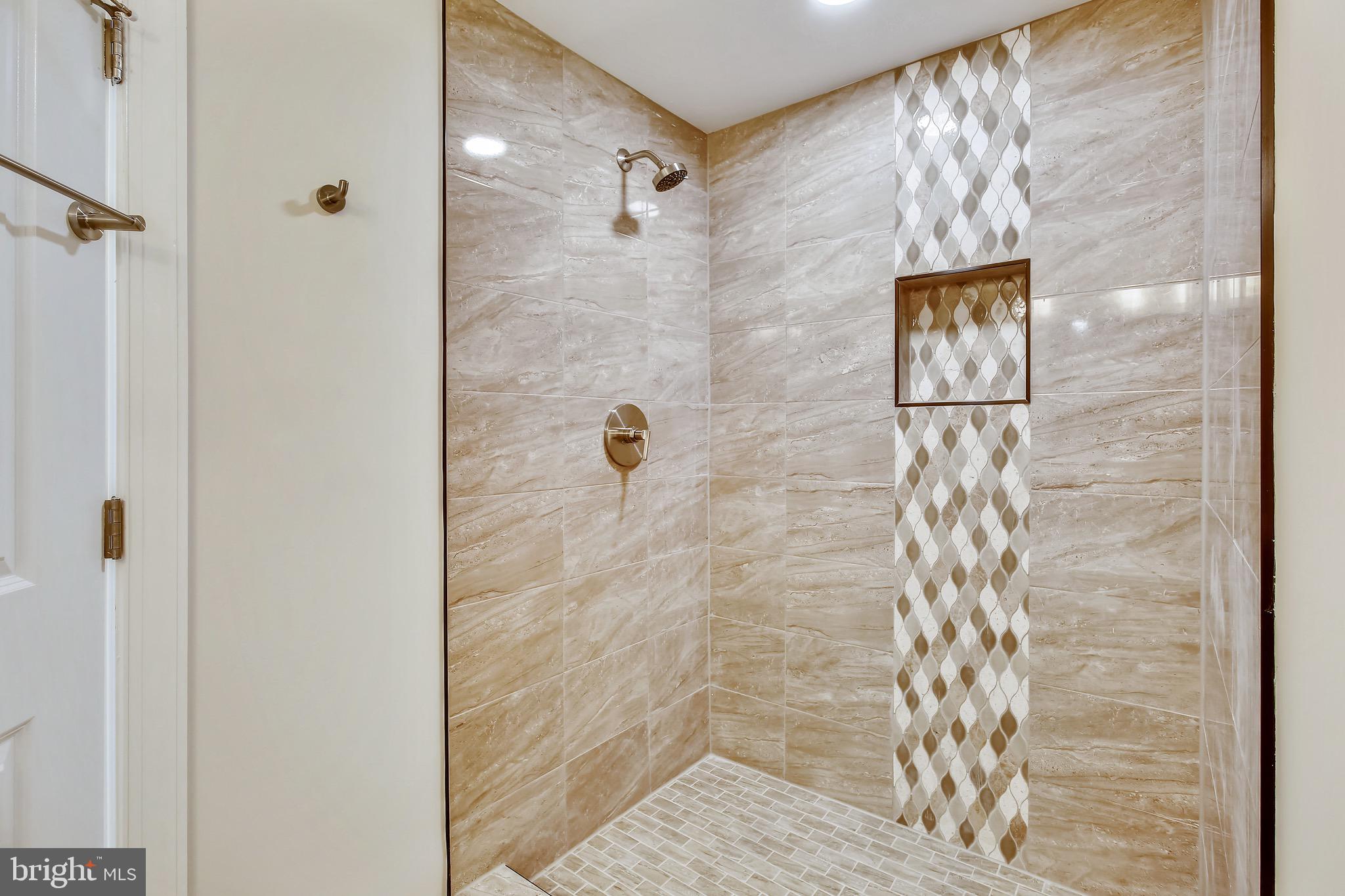 LAWYERS NORTH - Residential